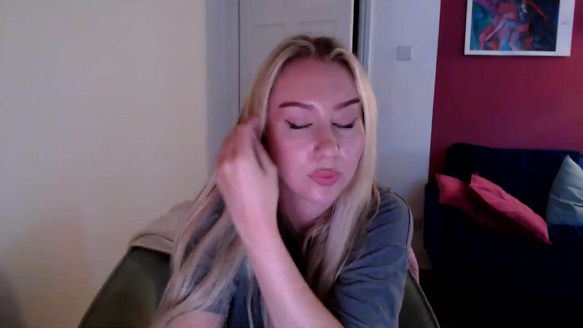 Gallery image thumbnail from PetiteAvax's myfreecams stream on, 11/03/2024, 15:40 image 15 of 20