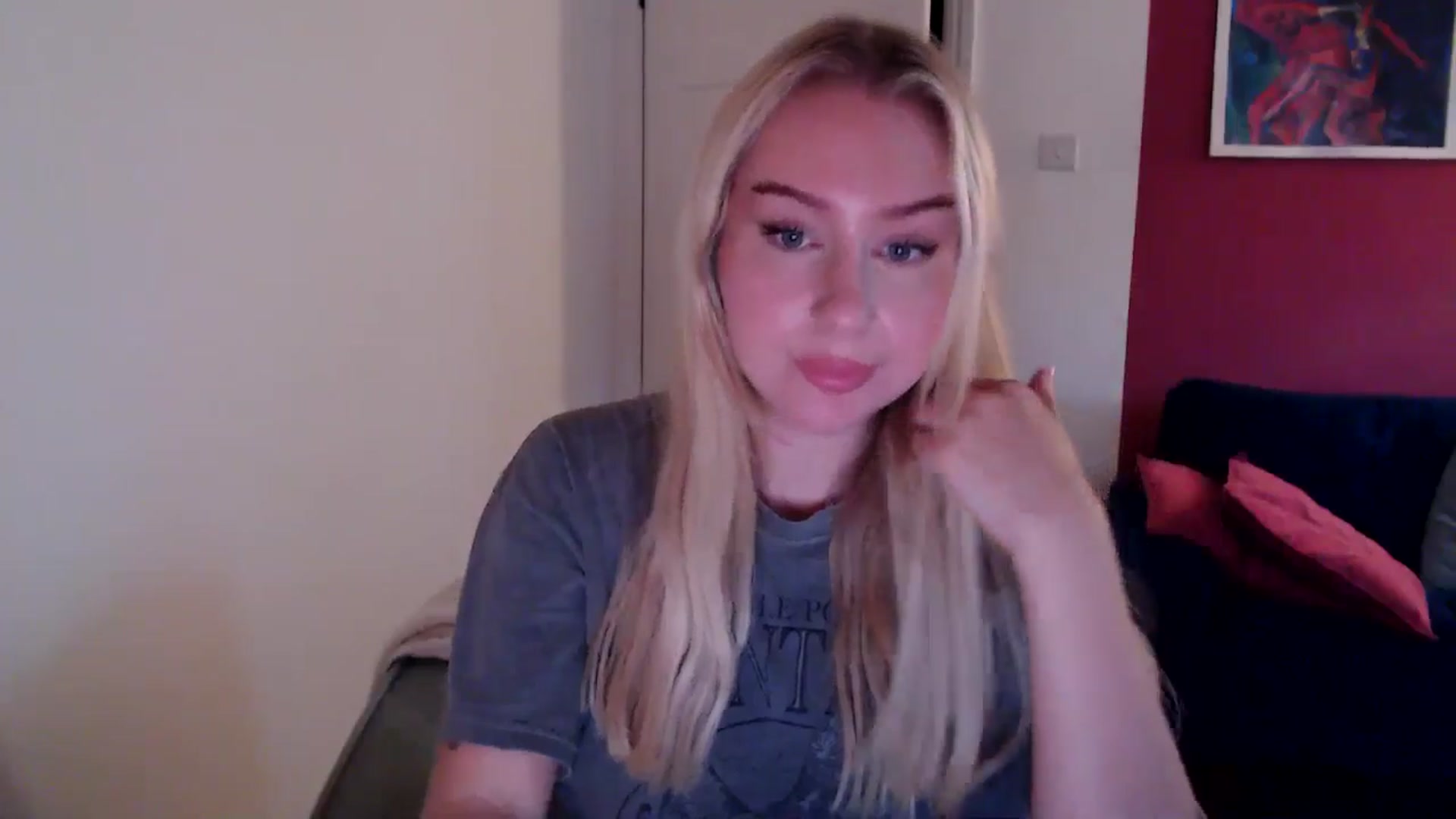 Gallery image thumbnail from PetiteAvax's myfreecams stream on, 11/03/2024, 15:40 image 6 of 20