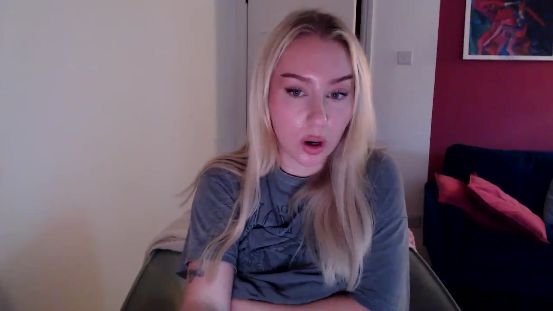 Gallery image thumbnail from PetiteAvax's myfreecams stream on, 11/03/2024, 15:40 image 4 of 20