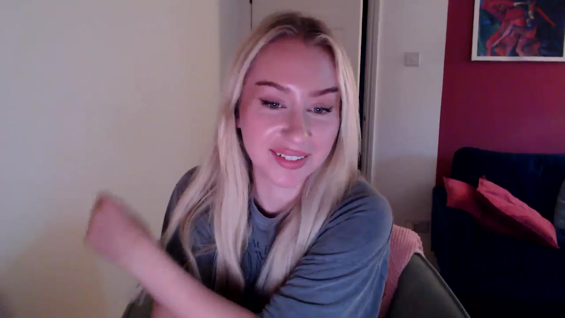 Gallery image thumbnail from PetiteAvax's myfreecams stream on, 11/03/2024, 15:40 image 5 of 20