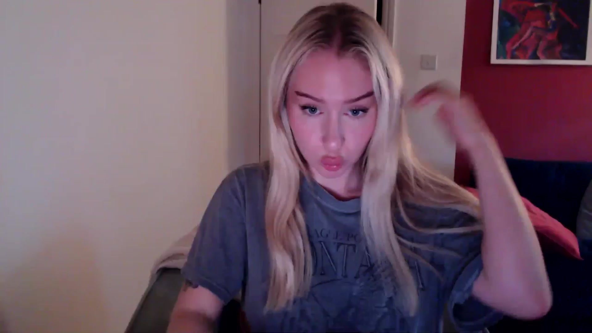 Gallery image thumbnail from PetiteAvax's myfreecams stream on, 11/03/2024, 15:40 image 9 of 20