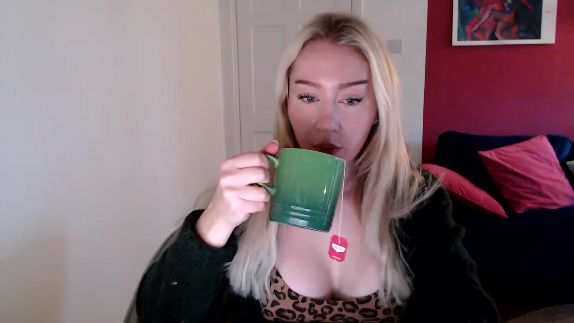 Gallery image thumbnail from PetiteAvax's myfreecams stream on, 11/07/2024, 11:22 image 1 of 20