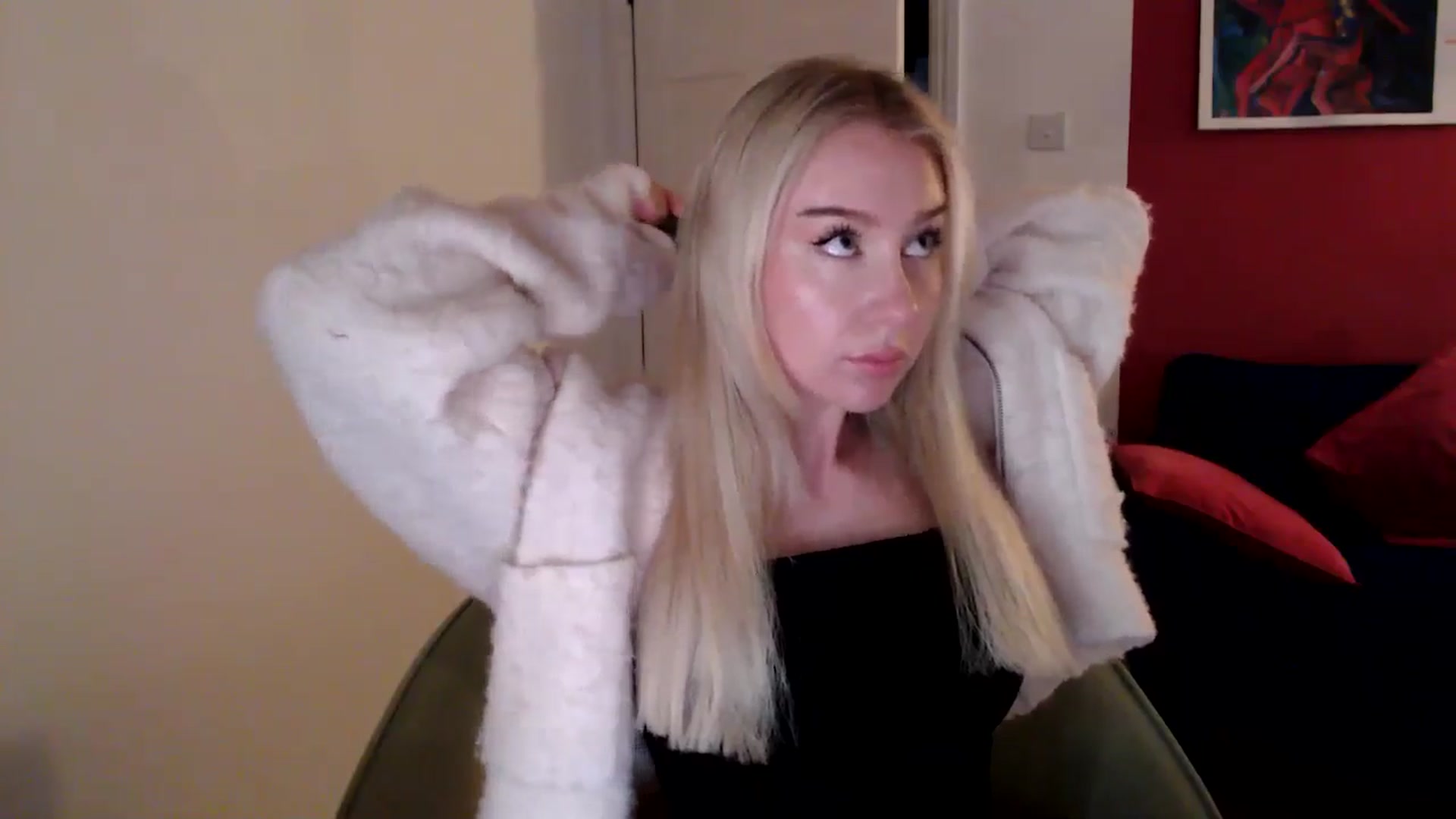 Gallery image thumbnail from PetiteAvax's myfreecams stream on, 11/07/2024, 14:41 image 3 of 20