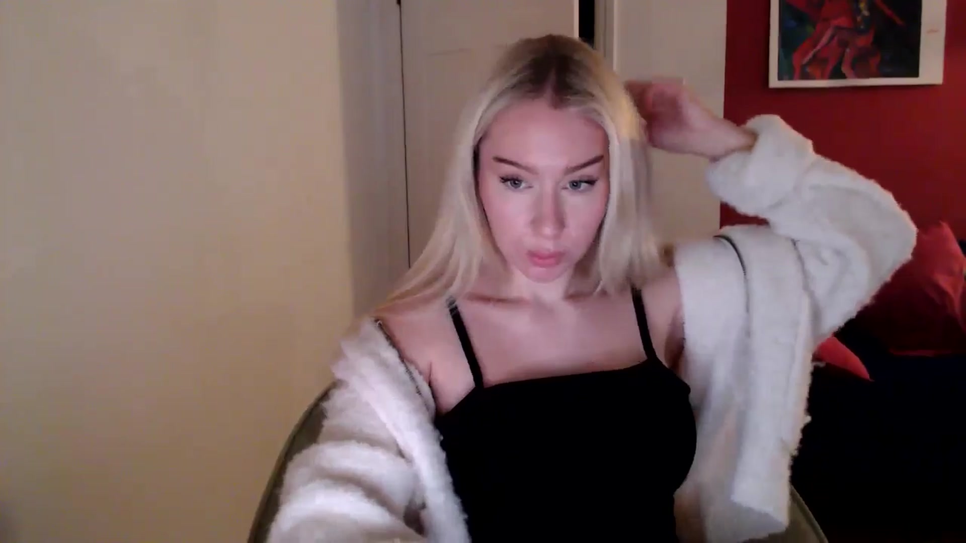 Gallery image thumbnail from PetiteAvax's myfreecams stream on, 11/07/2024, 14:41 image 5 of 20