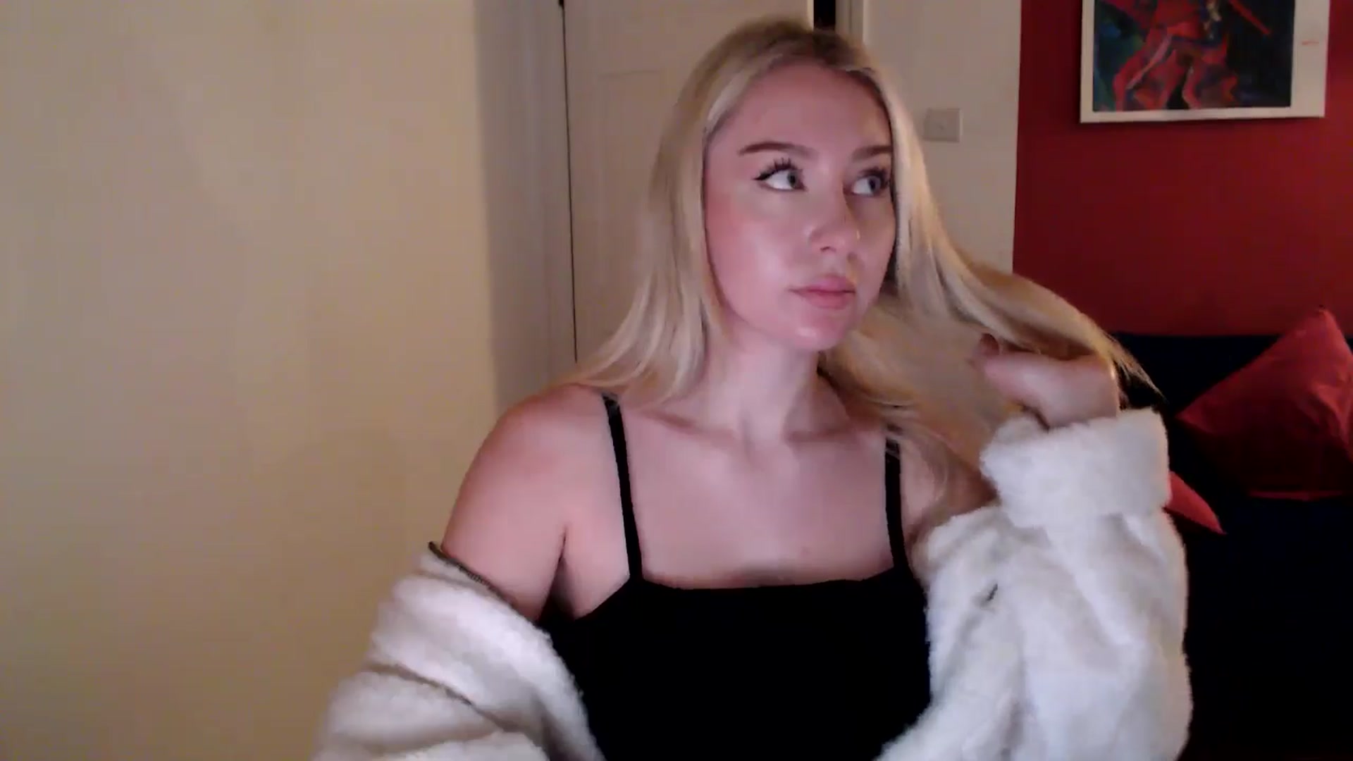 Gallery image thumbnail from PetiteAvax's myfreecams stream on, 11/07/2024, 14:41 image 14 of 20
