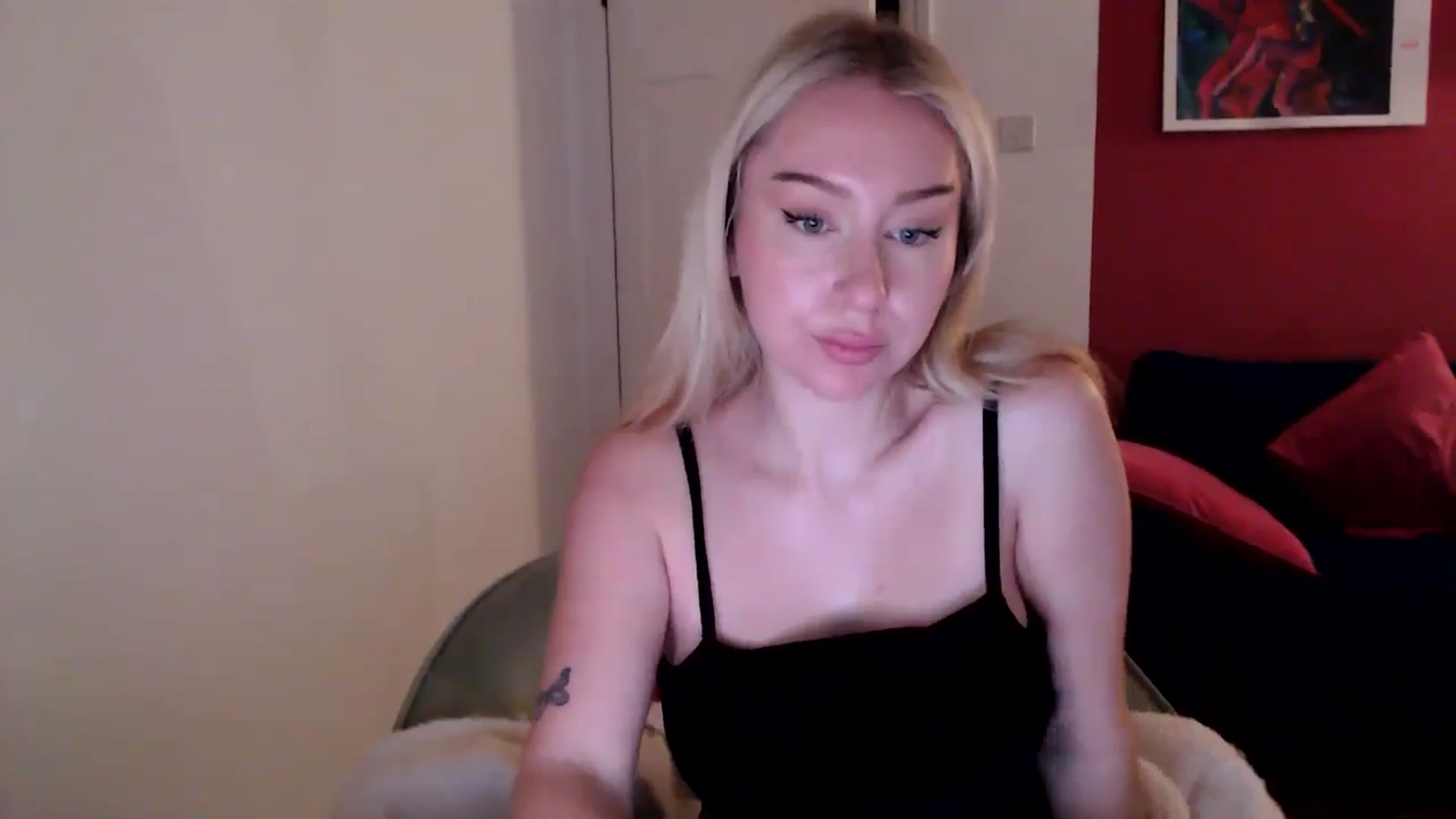 Gallery image thumbnail from PetiteAvax's myfreecams stream on, 11/07/2024, 14:41 image 15 of 20