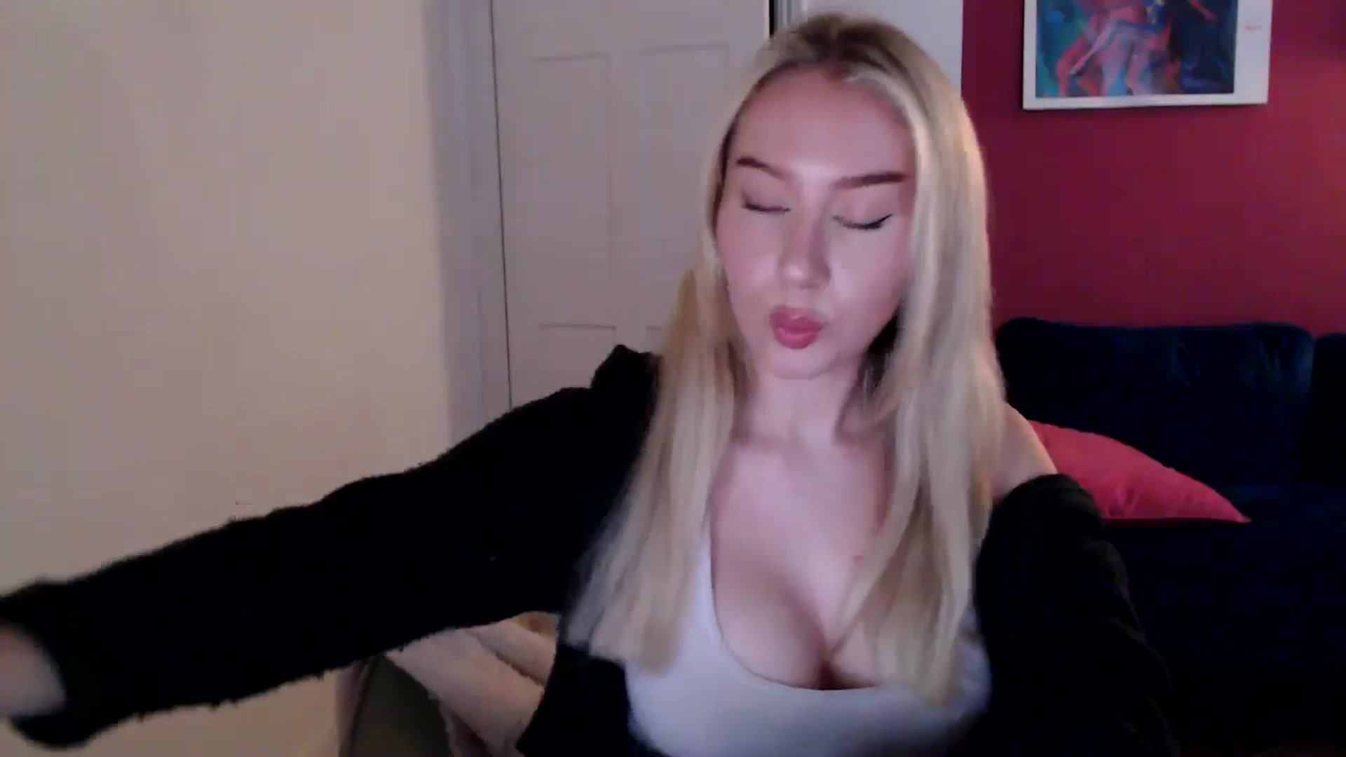 Gallery image thumbnail from PetiteAvax's myfreecams stream on, 11/07/2024, 19:57 image 16 of 20