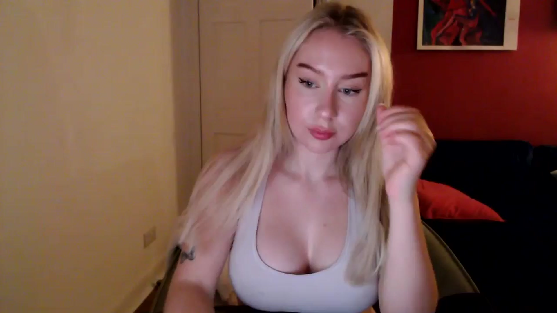 Gallery image thumbnail from PetiteAvax's myfreecams stream on, 11/07/2024, 20:13 image 1 of 20