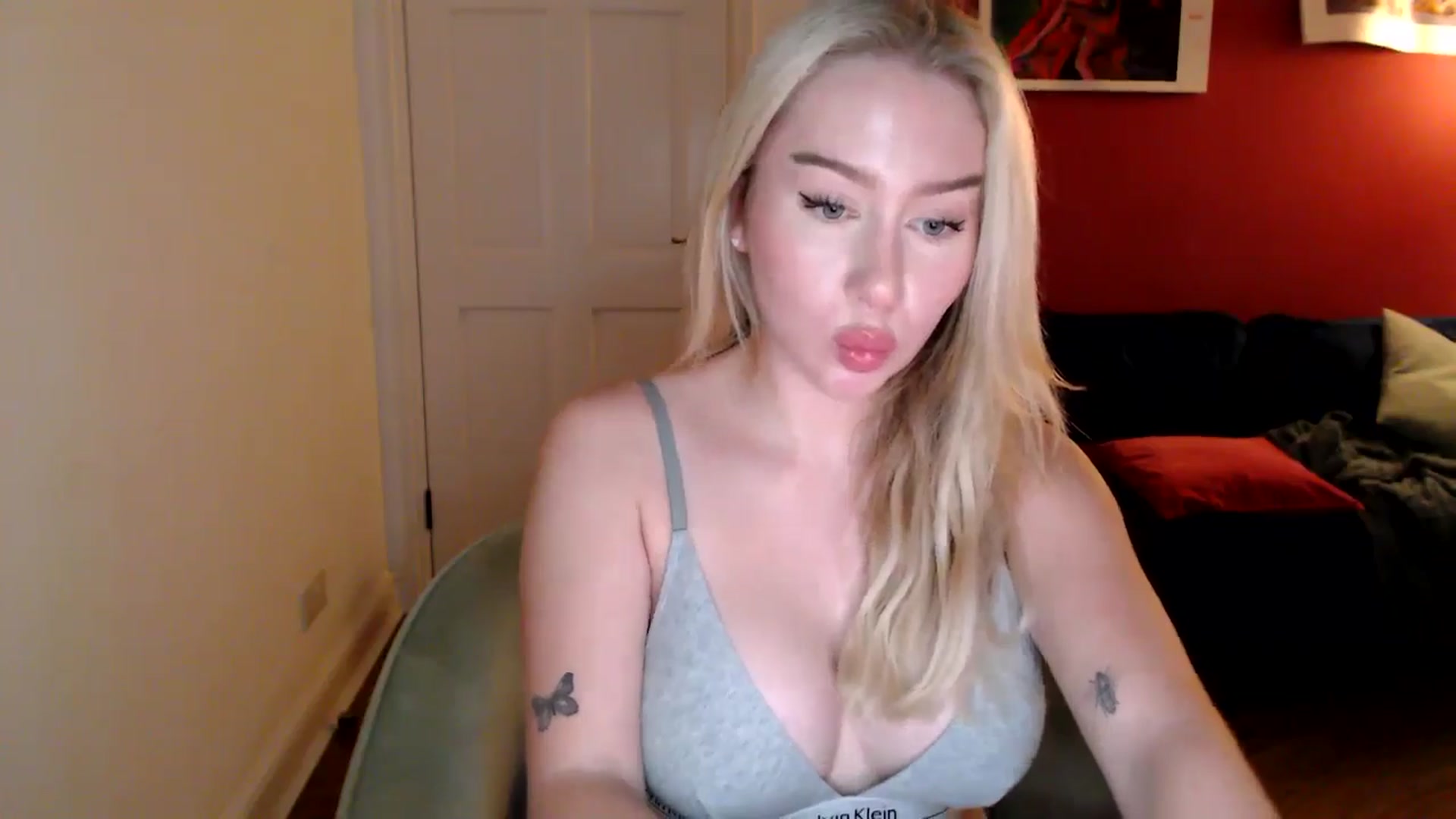 Gallery image thumbnail from PetiteAvax's myfreecams stream on, 11/08/2024, 16:53 image 20 of 20
