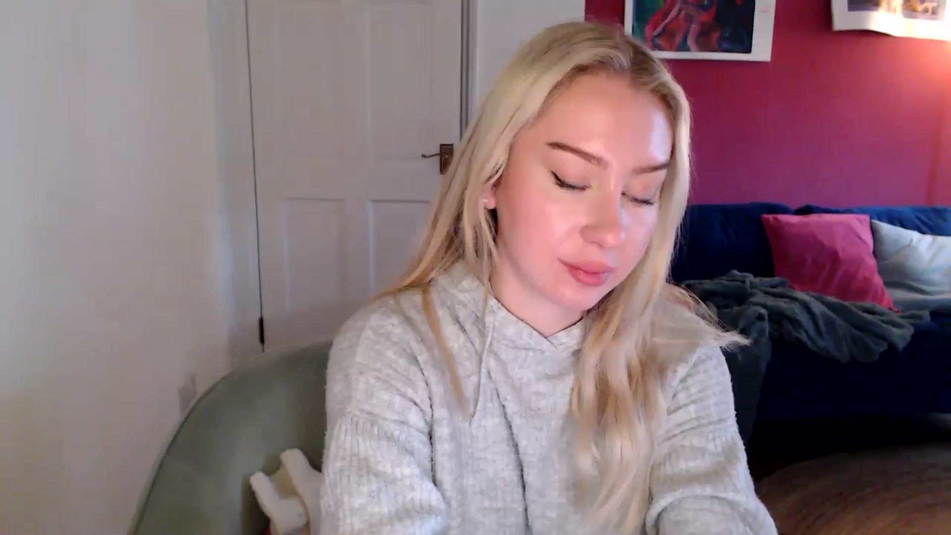 Gallery image thumbnail from PetiteAvax's myfreecams stream on, 11/09/2024, 11:53 image 17 of 20
