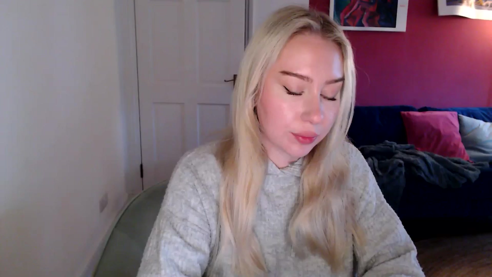 Gallery image thumbnail from PetiteAvax's myfreecams stream on, 11/09/2024, 11:53 image 1 of 20