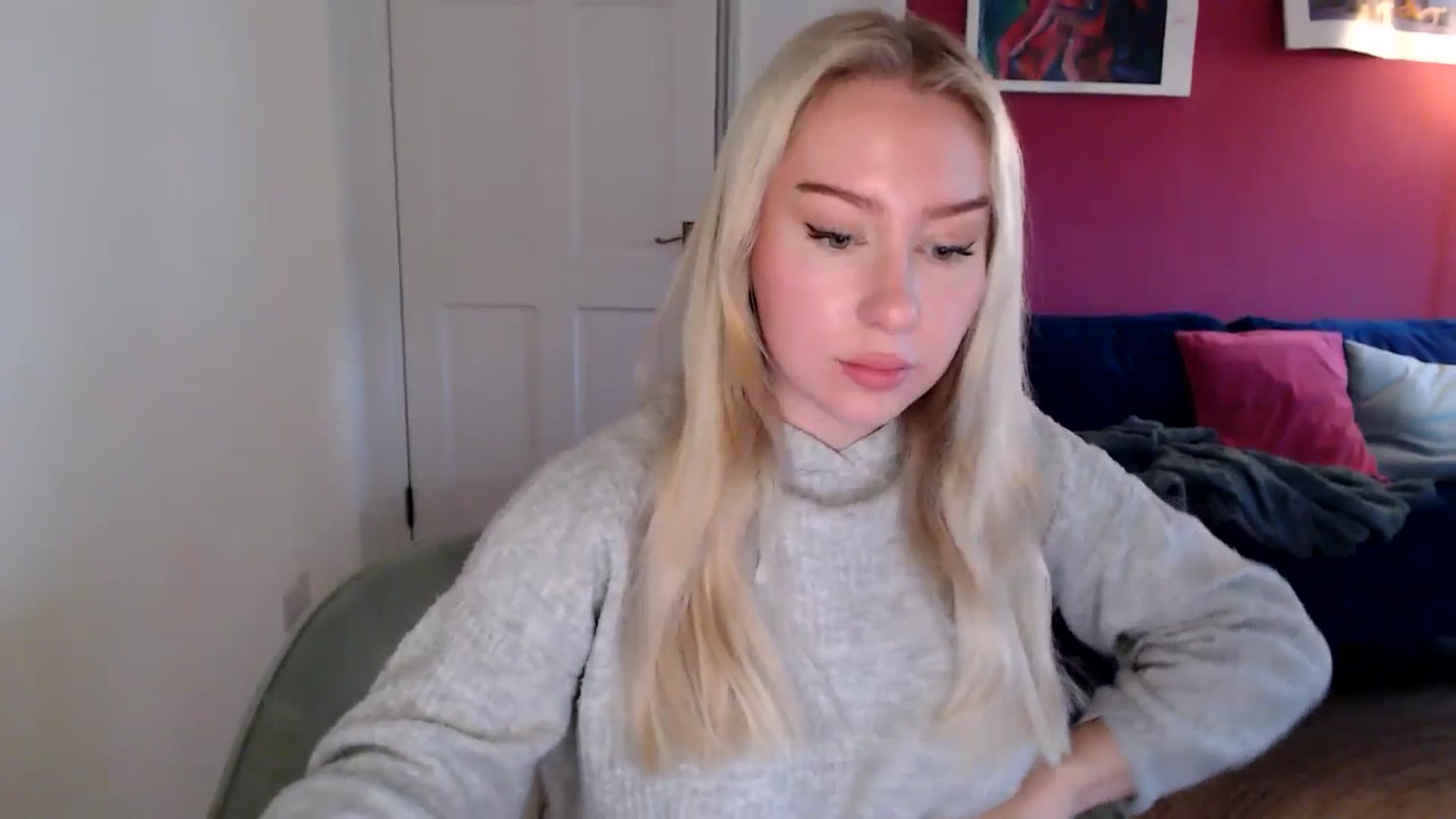Gallery image thumbnail from PetiteAvax's myfreecams stream on, 11/09/2024, 11:53 image 14 of 20