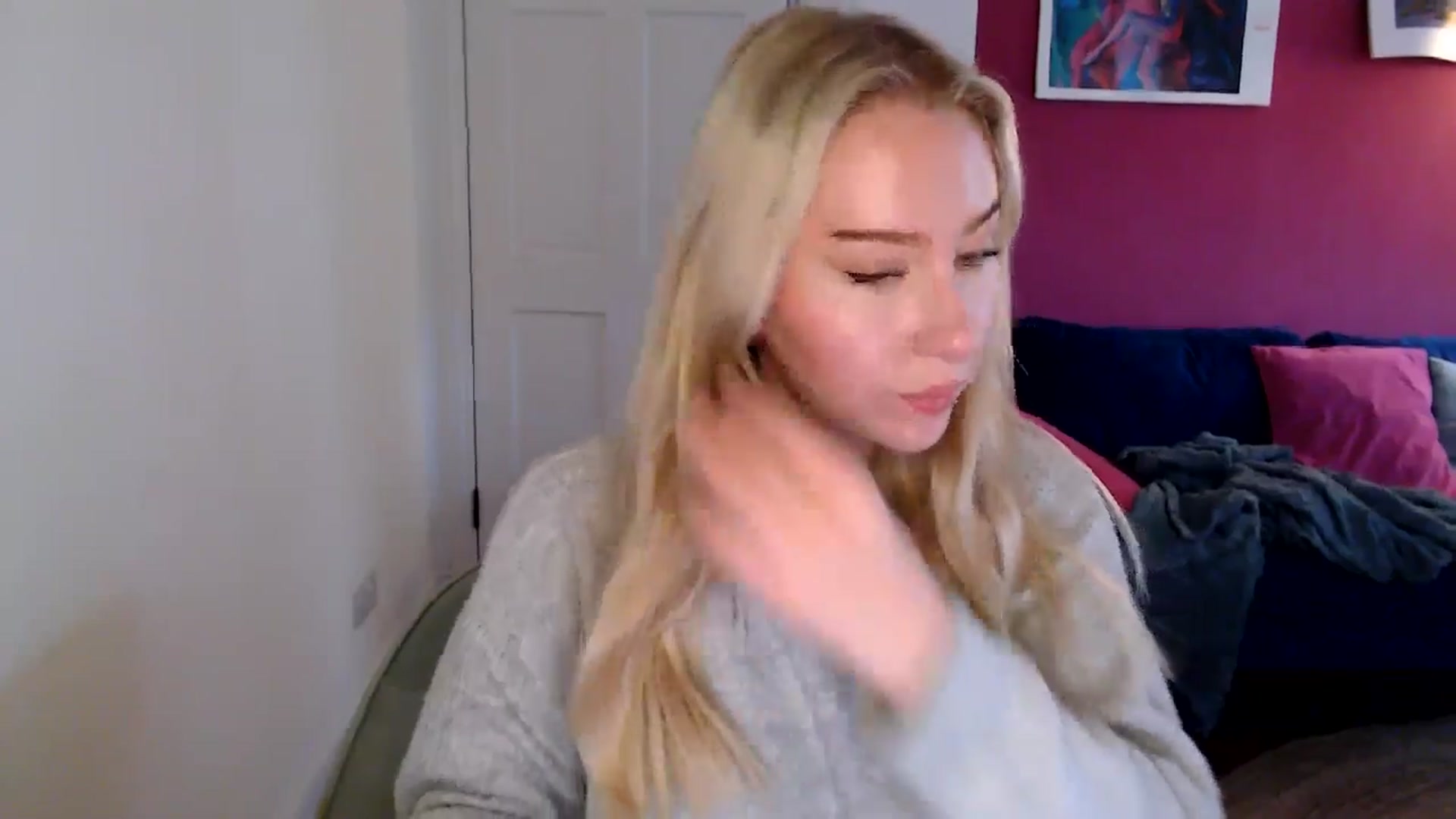 Gallery image thumbnail from PetiteAvax's myfreecams stream on, 11/09/2024, 12:46 image 6 of 20