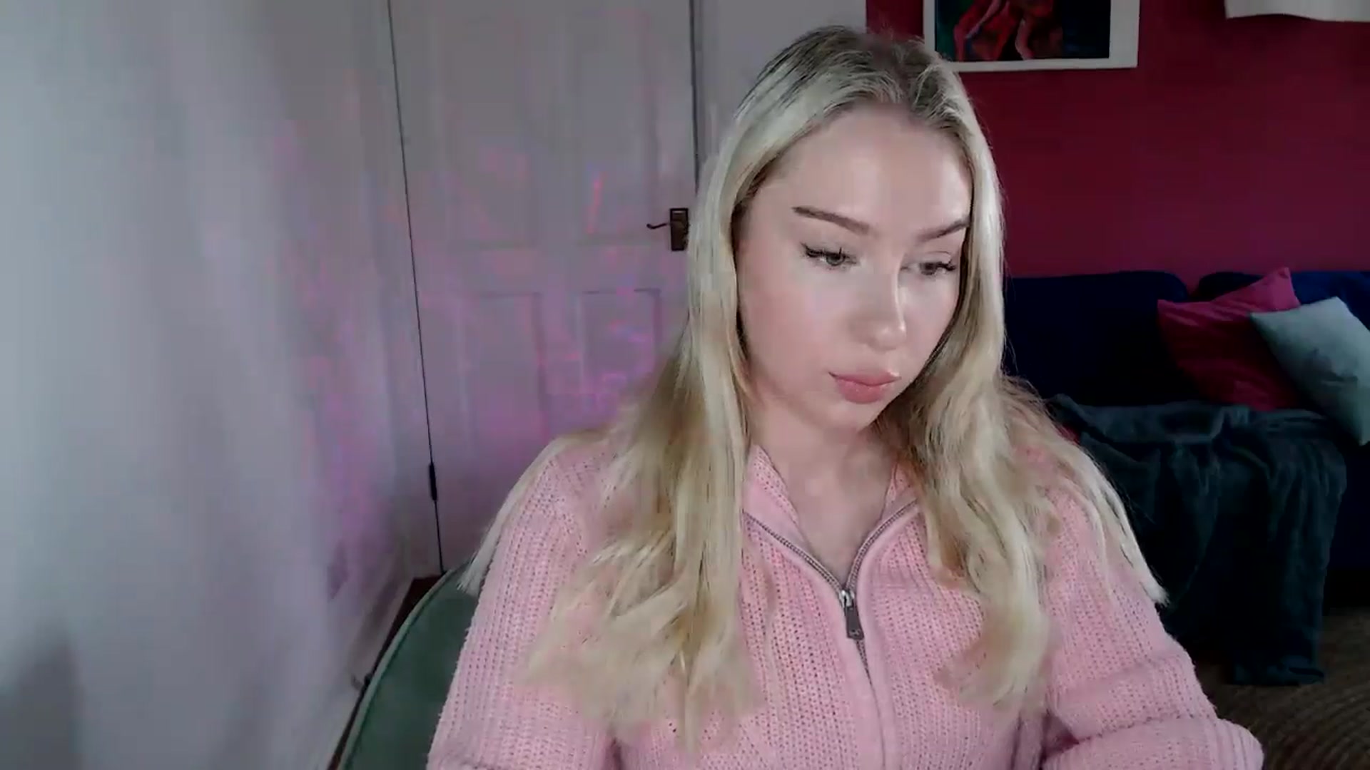 Gallery image thumbnail from PetiteAvax's myfreecams stream on, 11/13/2024, 10:37 image 19 of 20
