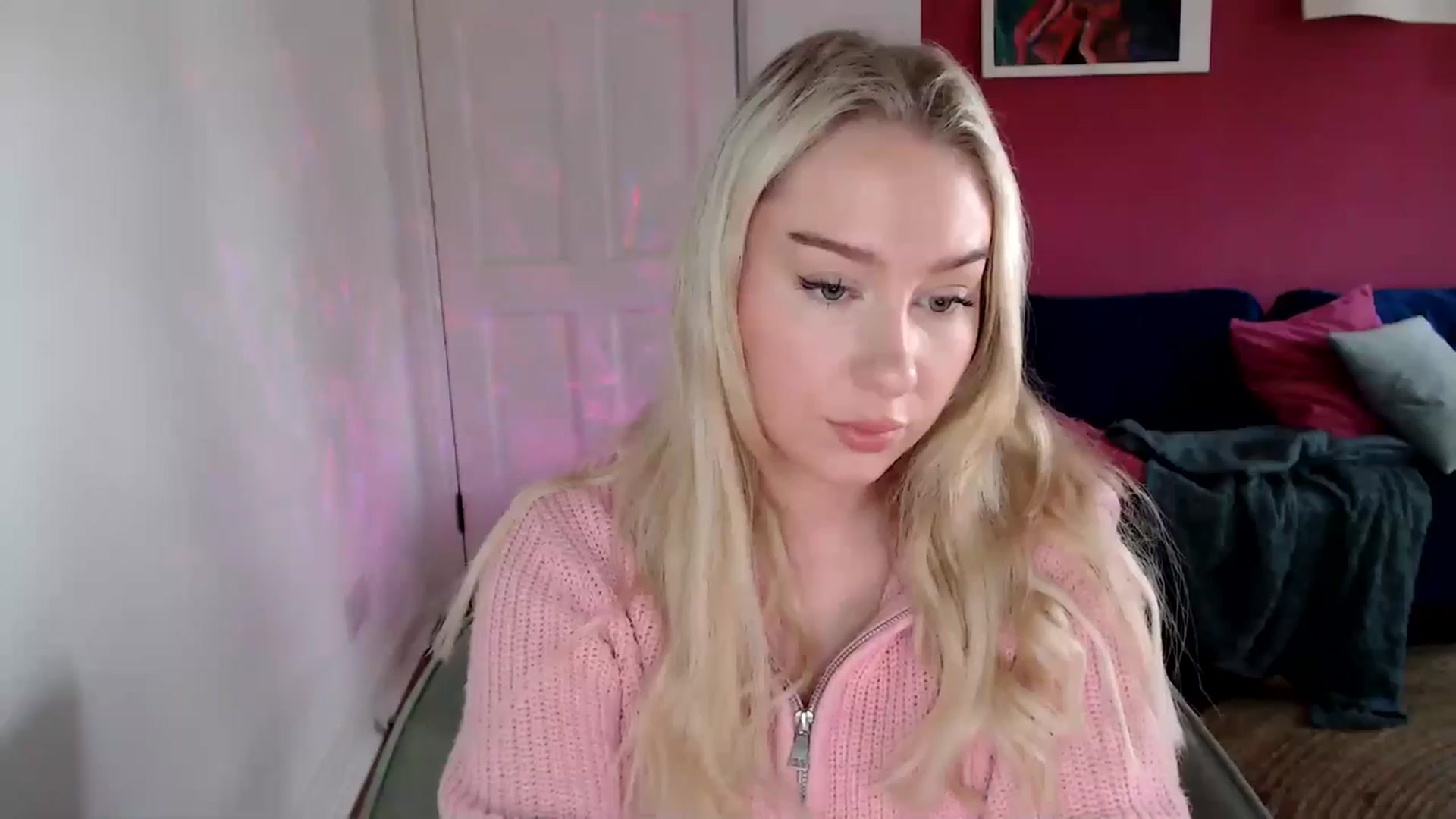 Gallery image thumbnail from PetiteAvax's myfreecams stream on, 11/13/2024, 10:37 image 18 of 20