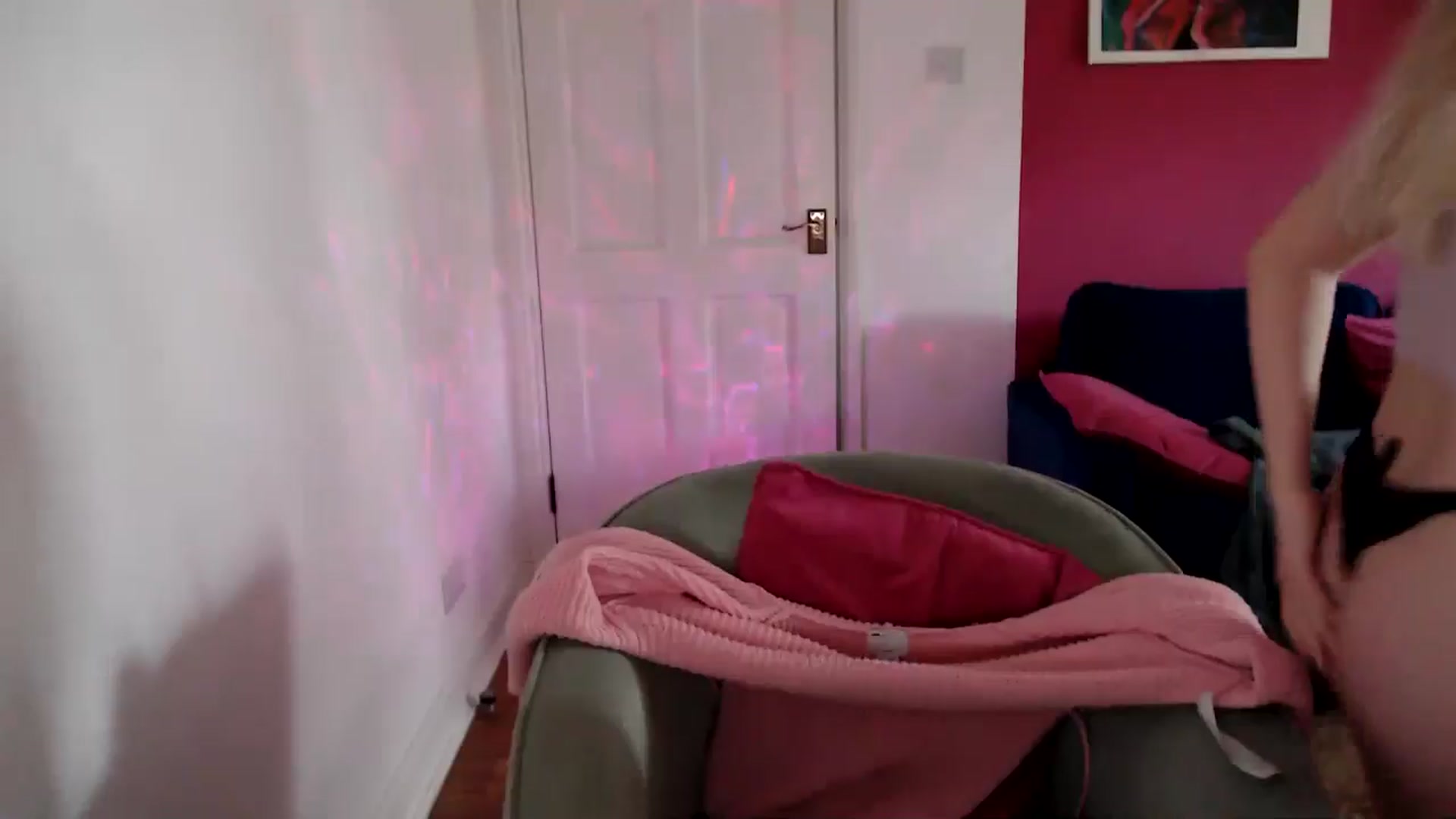 Gallery image thumbnail from PetiteAvax's myfreecams stream on, 11/13/2024, 10:37 image 5 of 20