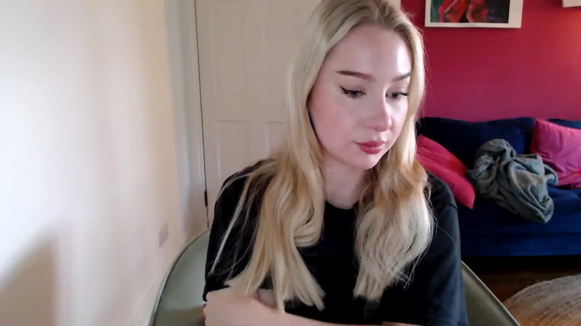 Gallery image thumbnail from PetiteAvax's myfreecams stream on, 11/14/2024, 09:53 image 15 of 20
