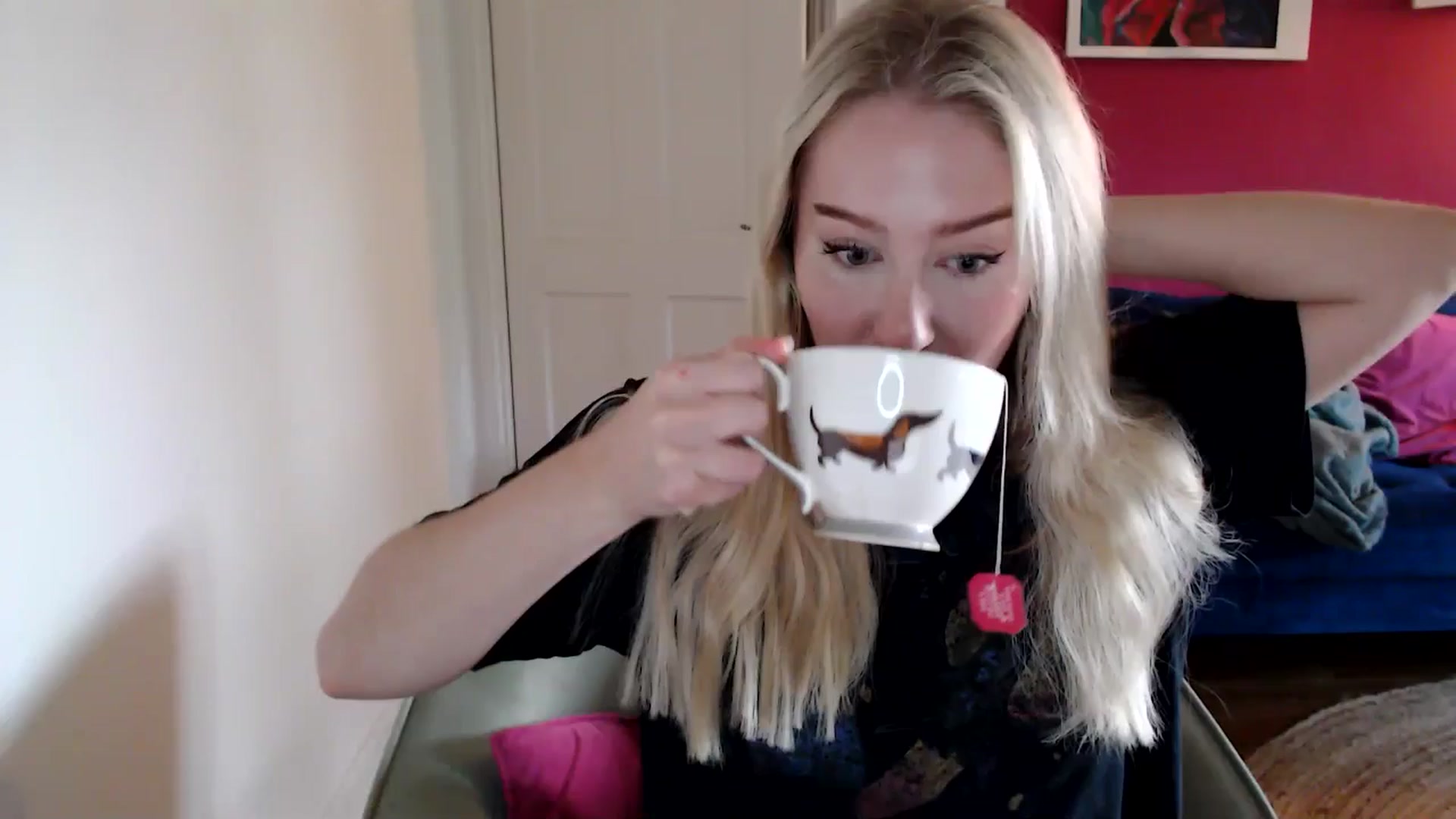 Gallery image thumbnail from PetiteAvax's myfreecams stream on, 11/14/2024, 09:53 image 8 of 20