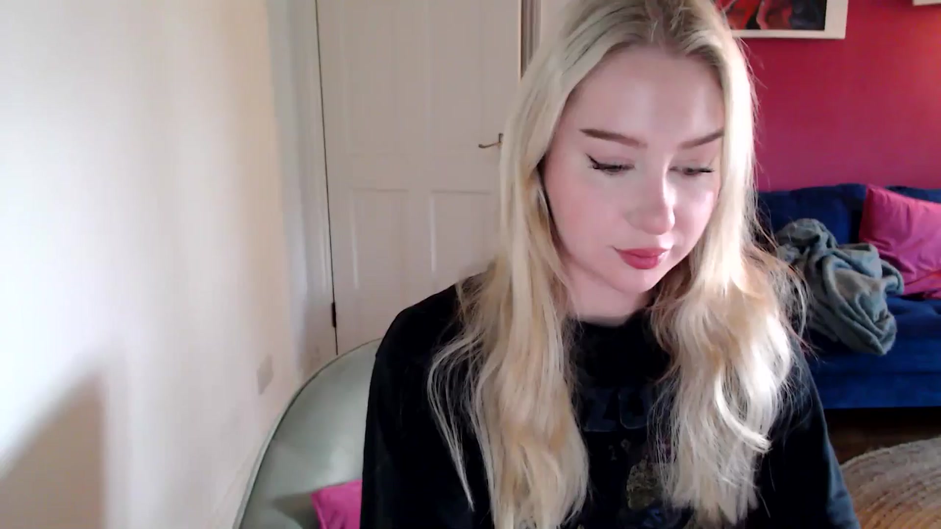 Gallery image thumbnail from PetiteAvax's myfreecams stream on, 11/14/2024, 09:53 image 9 of 20