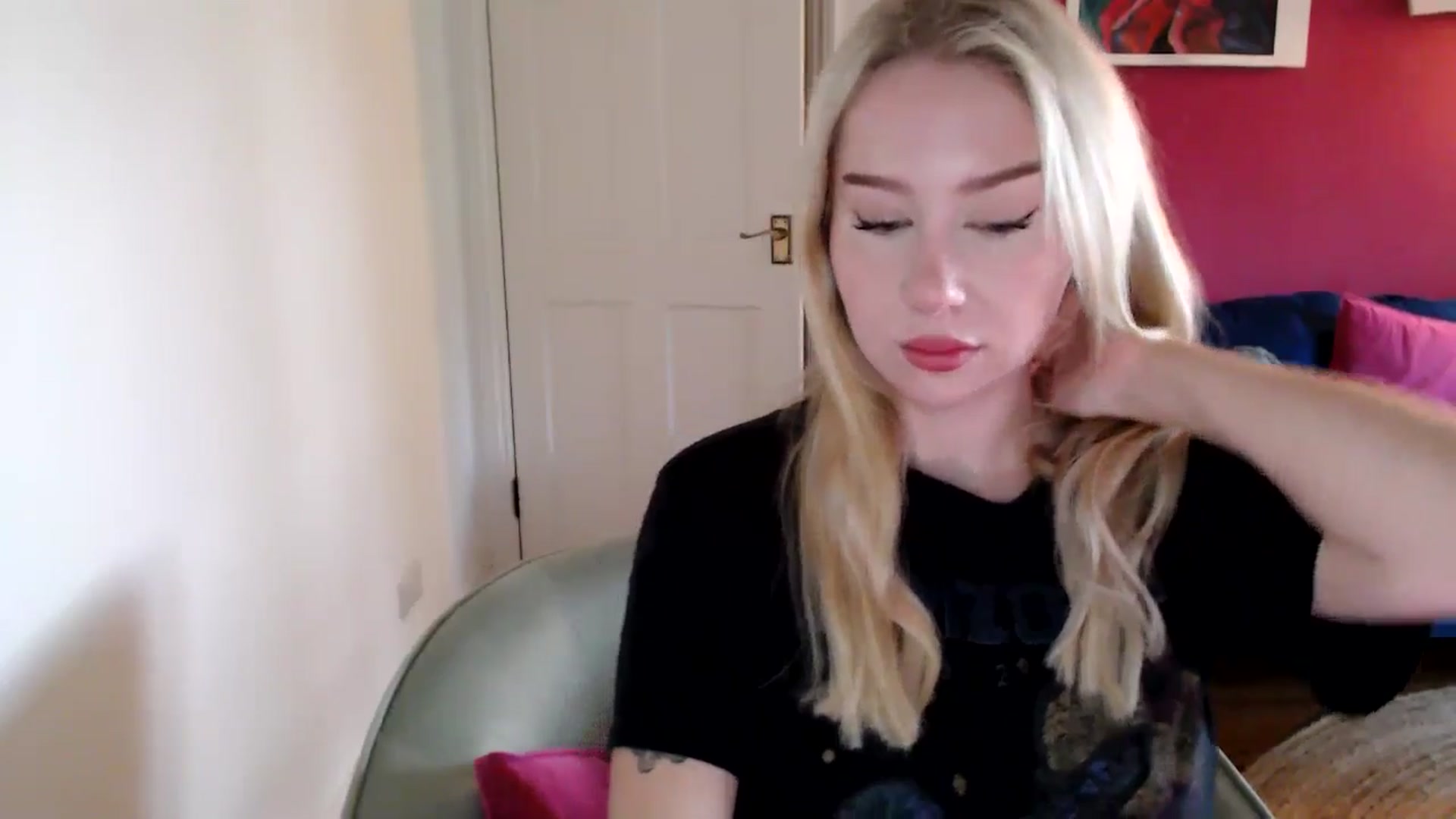 Gallery image thumbnail from PetiteAvax's myfreecams stream on, 11/14/2024, 09:53 image 19 of 20