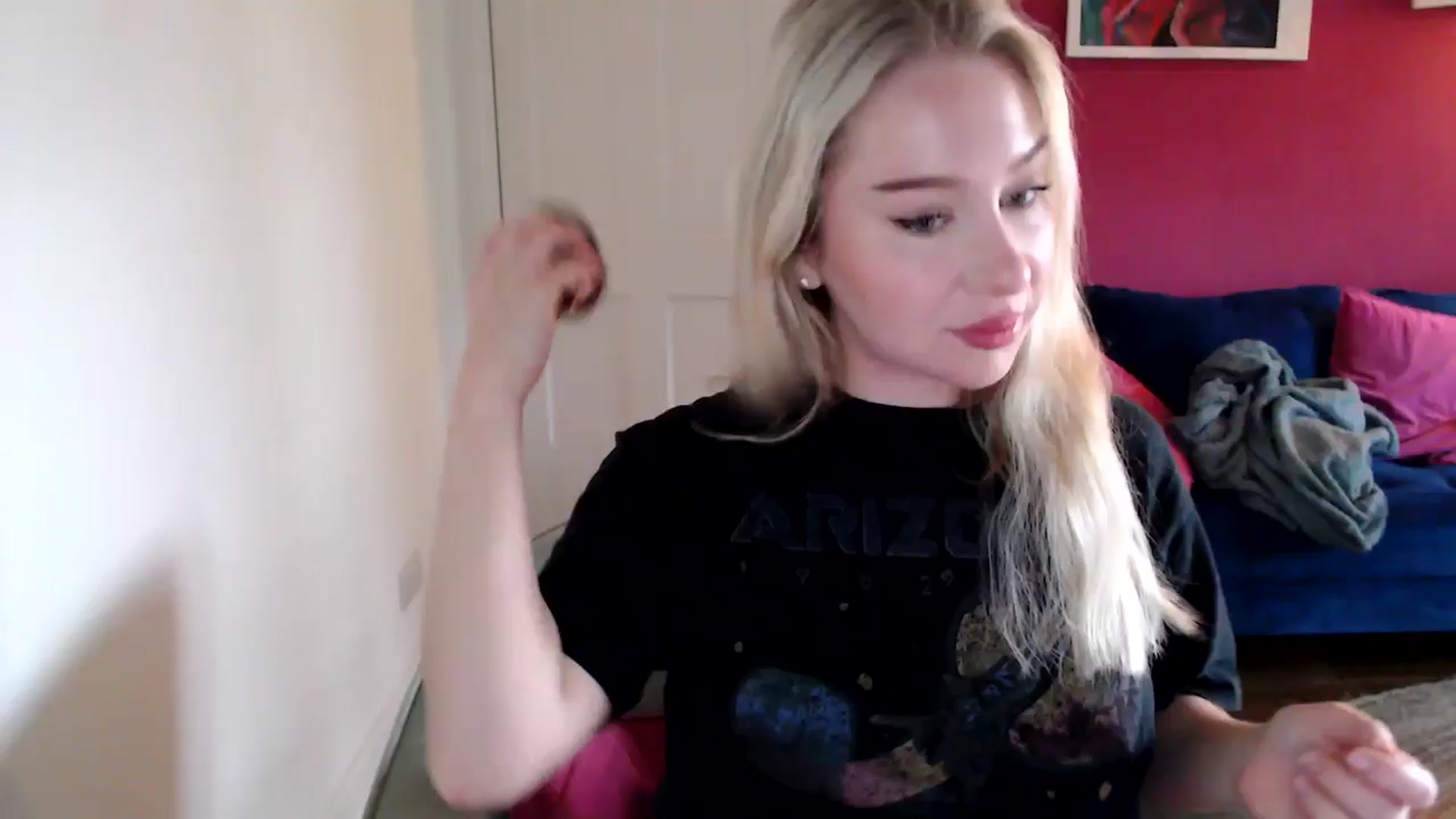 Gallery image thumbnail from PetiteAvax's myfreecams stream on, 11/14/2024, 09:53 image 7 of 20
