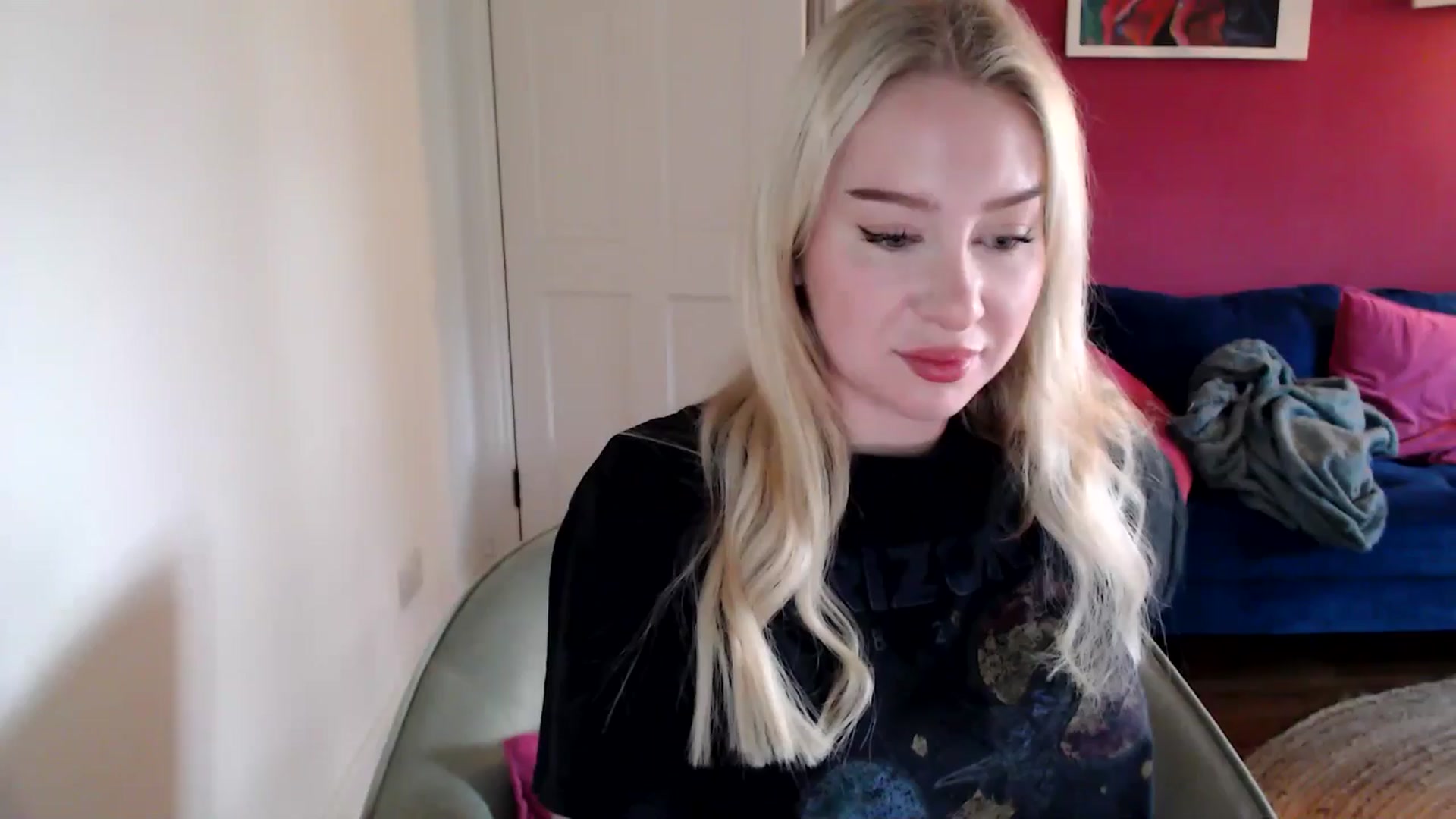 Gallery image thumbnail from PetiteAvax's myfreecams stream on, 11/14/2024, 09:53 image 2 of 20