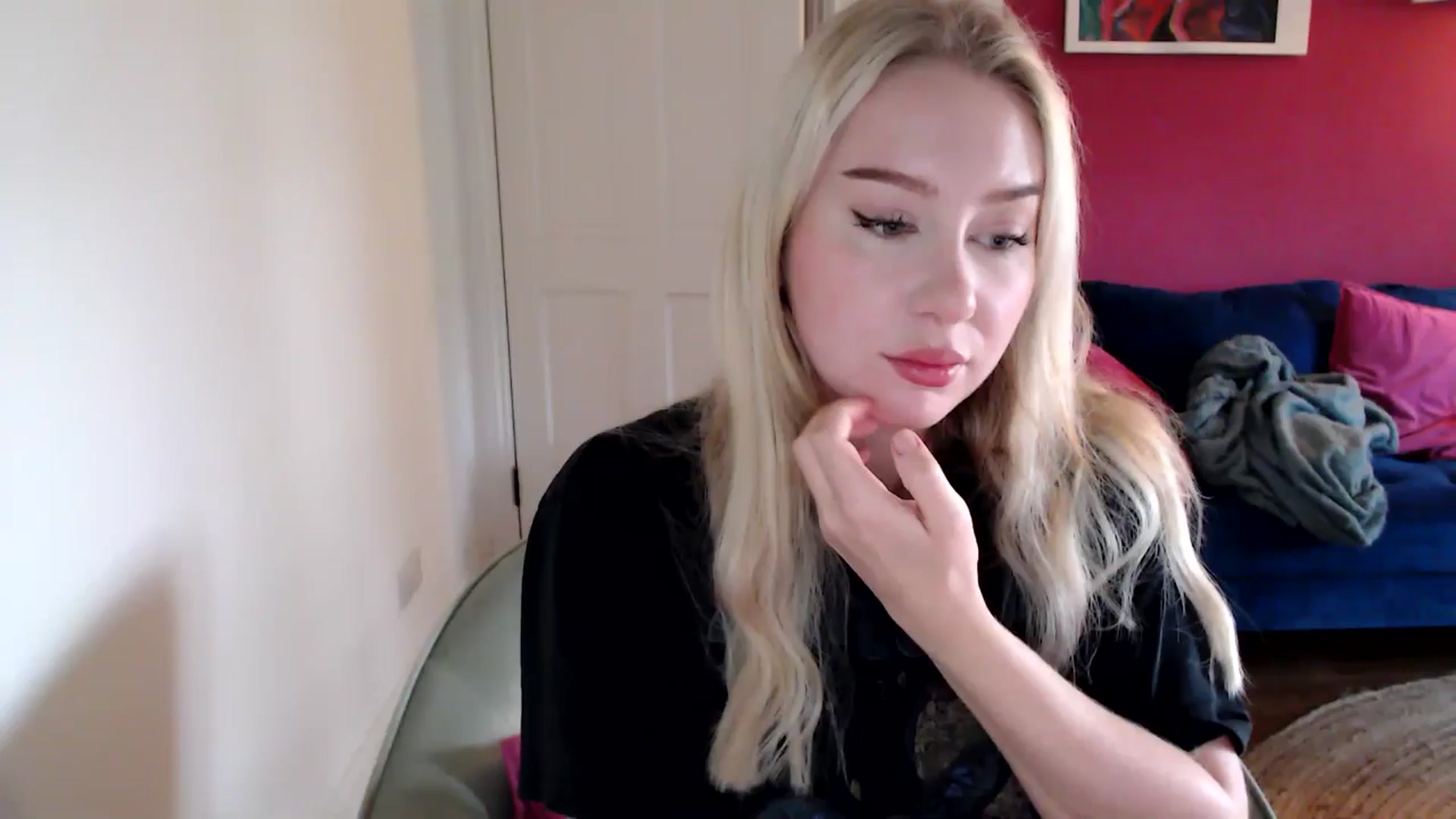 Gallery image thumbnail from PetiteAvax's myfreecams stream on, 11/14/2024, 09:53 image 1 of 20