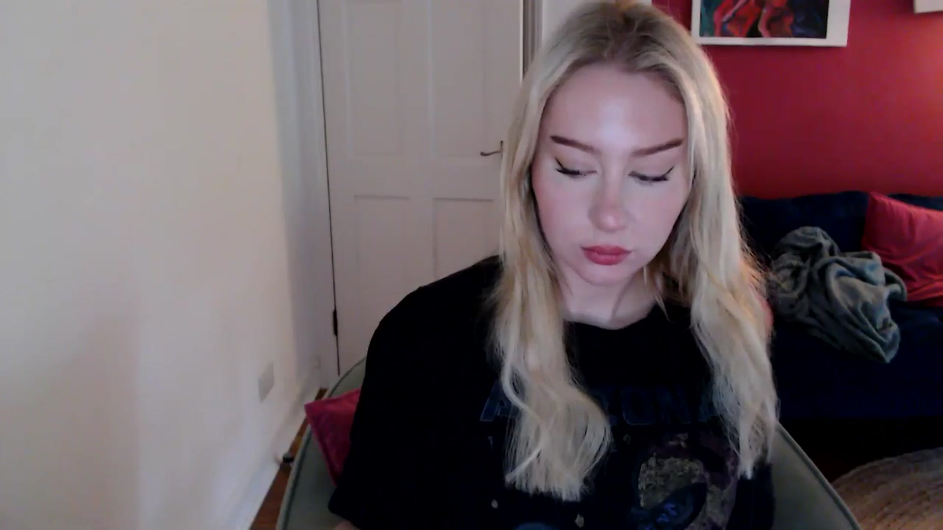 Gallery image thumbnail from PetiteAvax's myfreecams stream on, 11/14/2024, 10:26 image 5 of 20