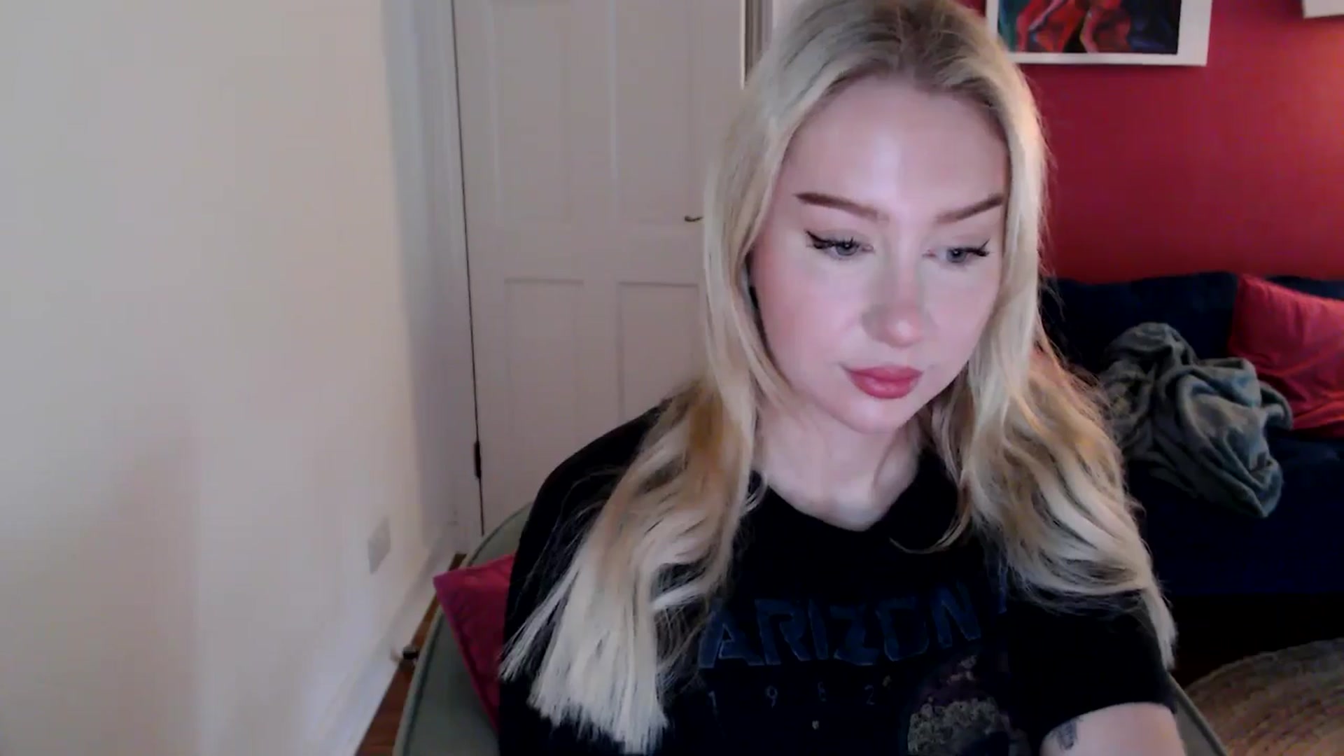 Gallery image thumbnail from PetiteAvax's myfreecams stream on, 11/14/2024, 10:26 image 6 of 20