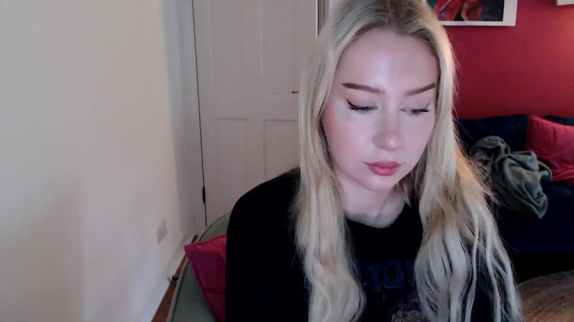 Gallery image thumbnail from PetiteAvax's myfreecams stream on, 11/14/2024, 10:26 image 4 of 20