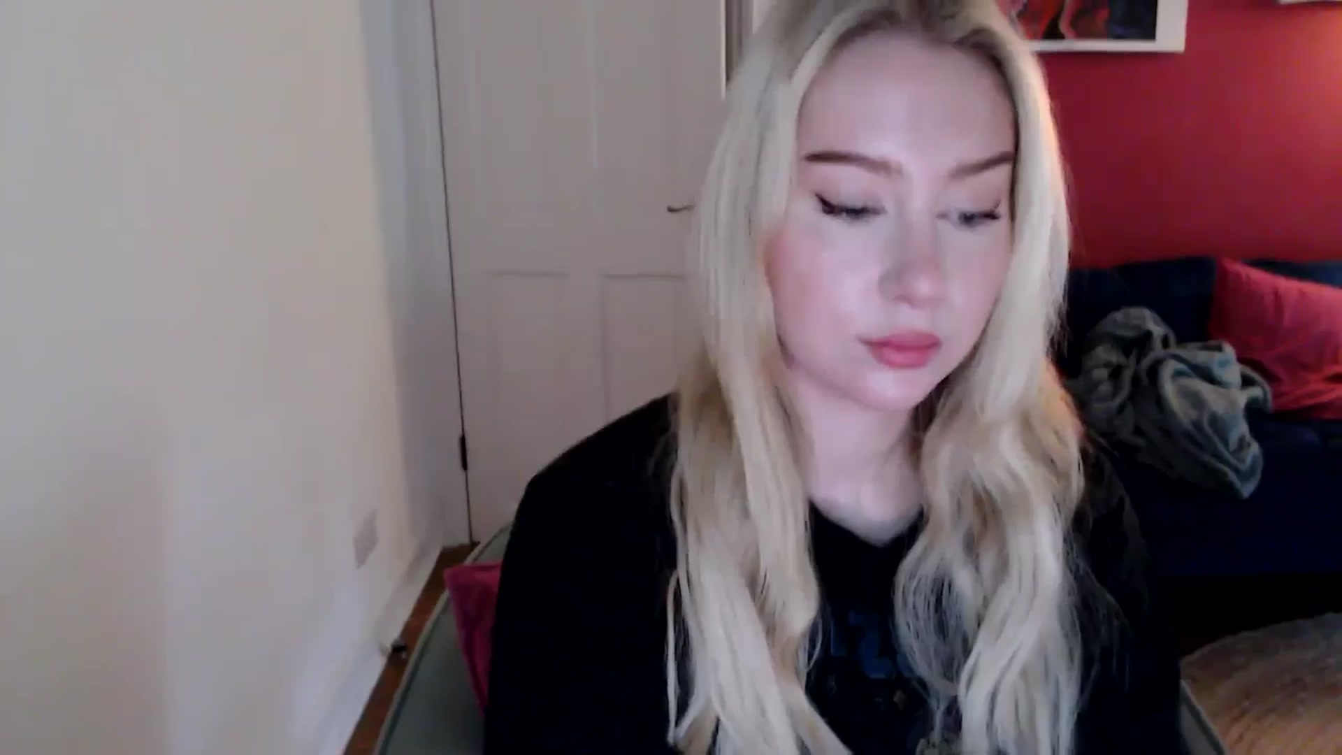 Gallery image thumbnail from PetiteAvax's myfreecams stream on, 11/14/2024, 10:26 image 18 of 20