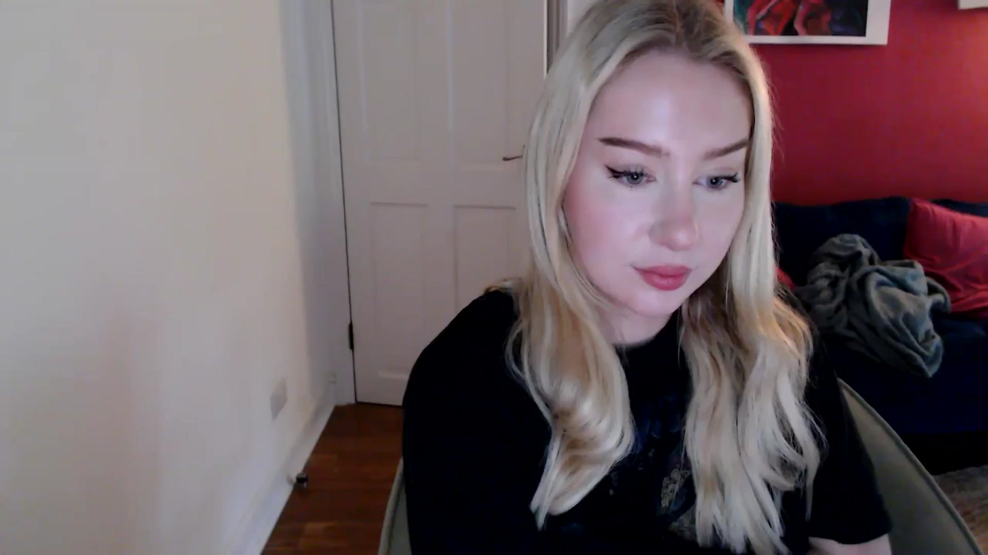 Gallery image thumbnail from PetiteAvax's myfreecams stream on, 11/14/2024, 10:26 image 10 of 20