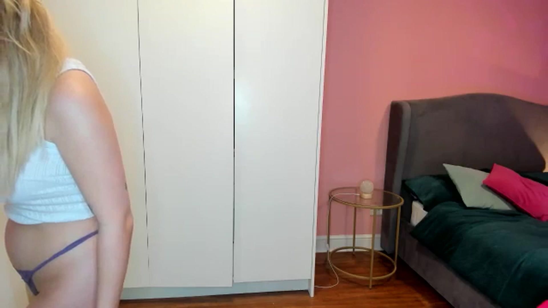 Gallery image thumbnail from PetiteAvax's myfreecams stream on, 11/15/2024, 17:10 image 11 of 20