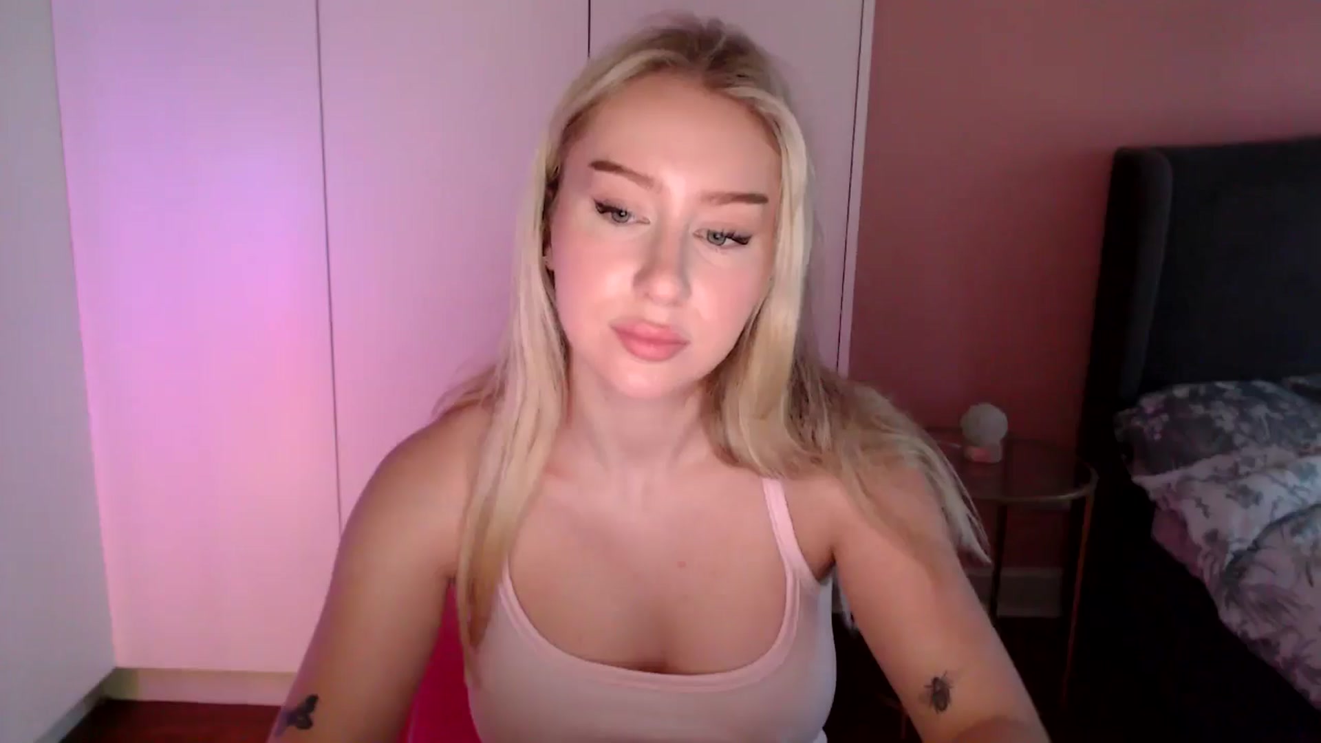Gallery image thumbnail from PetiteAvax's myfreecams stream on, 11/21/2024, 11:53 image 20 of 20