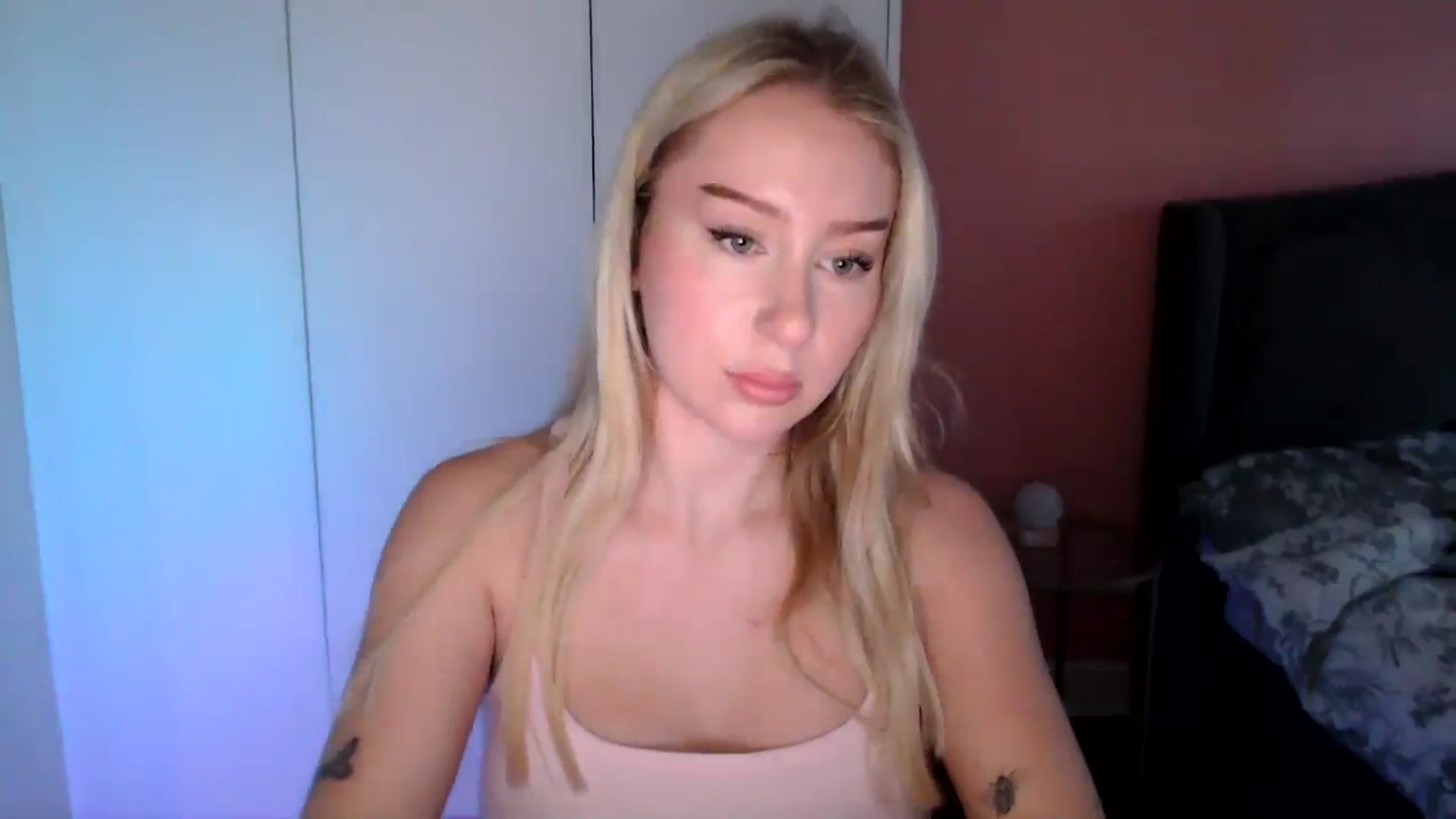 Gallery image thumbnail from PetiteAvax's myfreecams stream on, 11/21/2024, 11:53 image 15 of 20