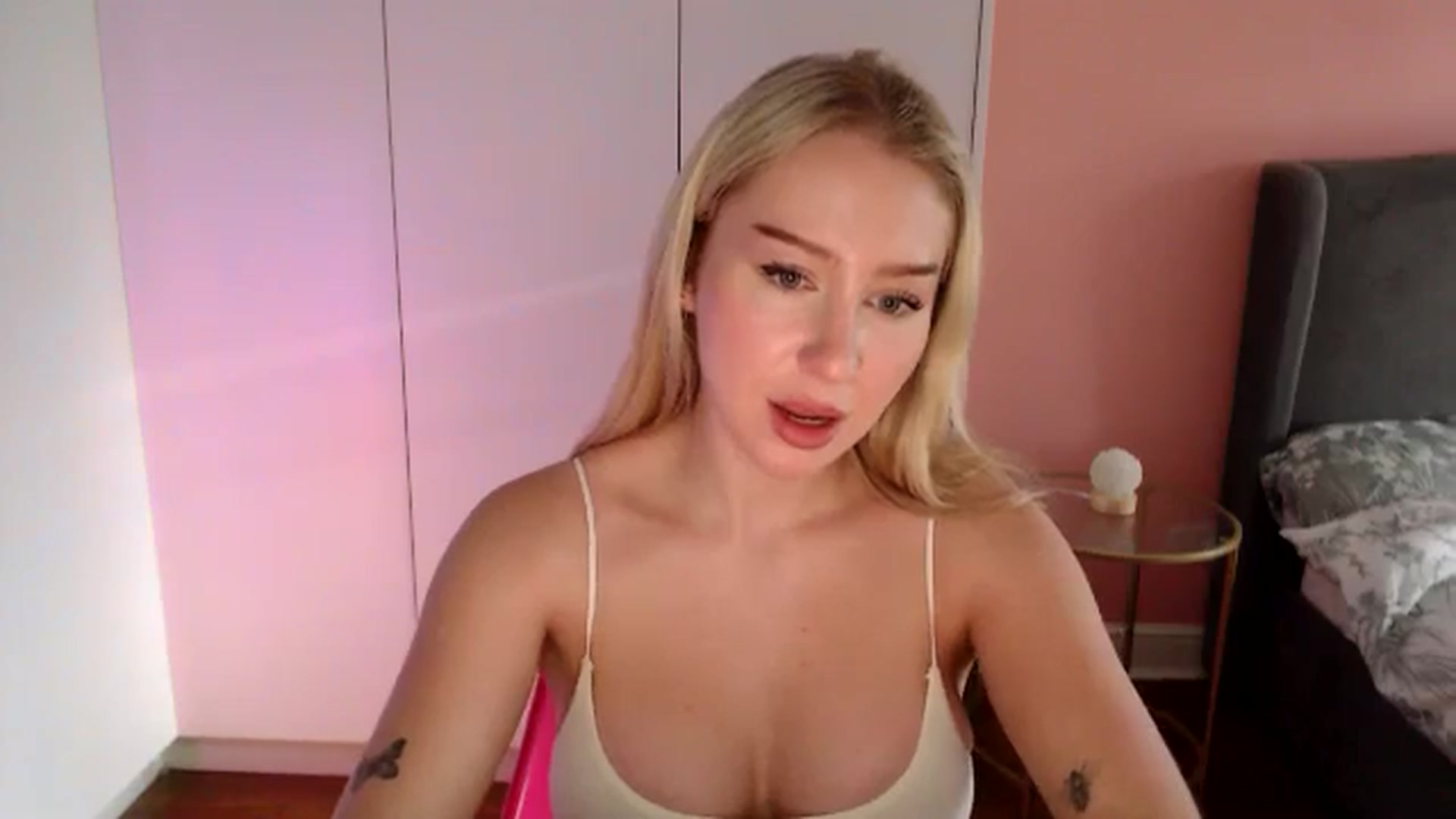 Gallery image thumbnail from PetiteAvax's myfreecams stream on, 11/21/2024, 14:15 image 19 of 20