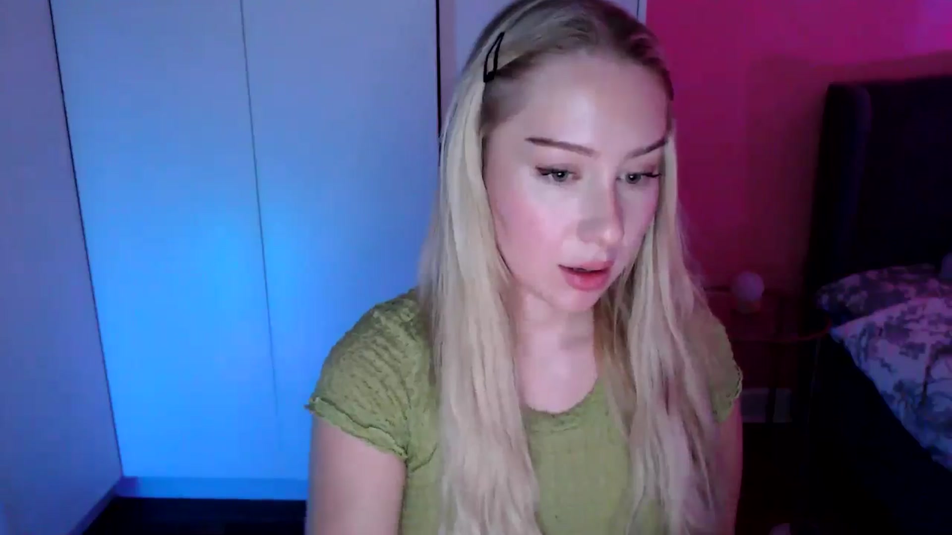 Gallery image thumbnail from PetiteAvax's myfreecams stream on, 11/22/2024, 16:52 image 18 of 20