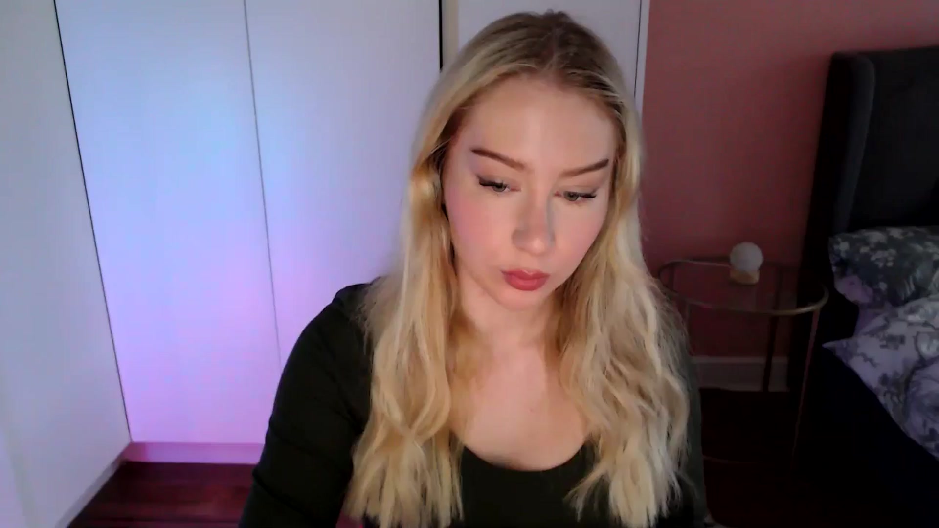 Gallery image thumbnail from PetiteAvax's myfreecams stream on, 11/23/2024, 13:19 image 1 of 20