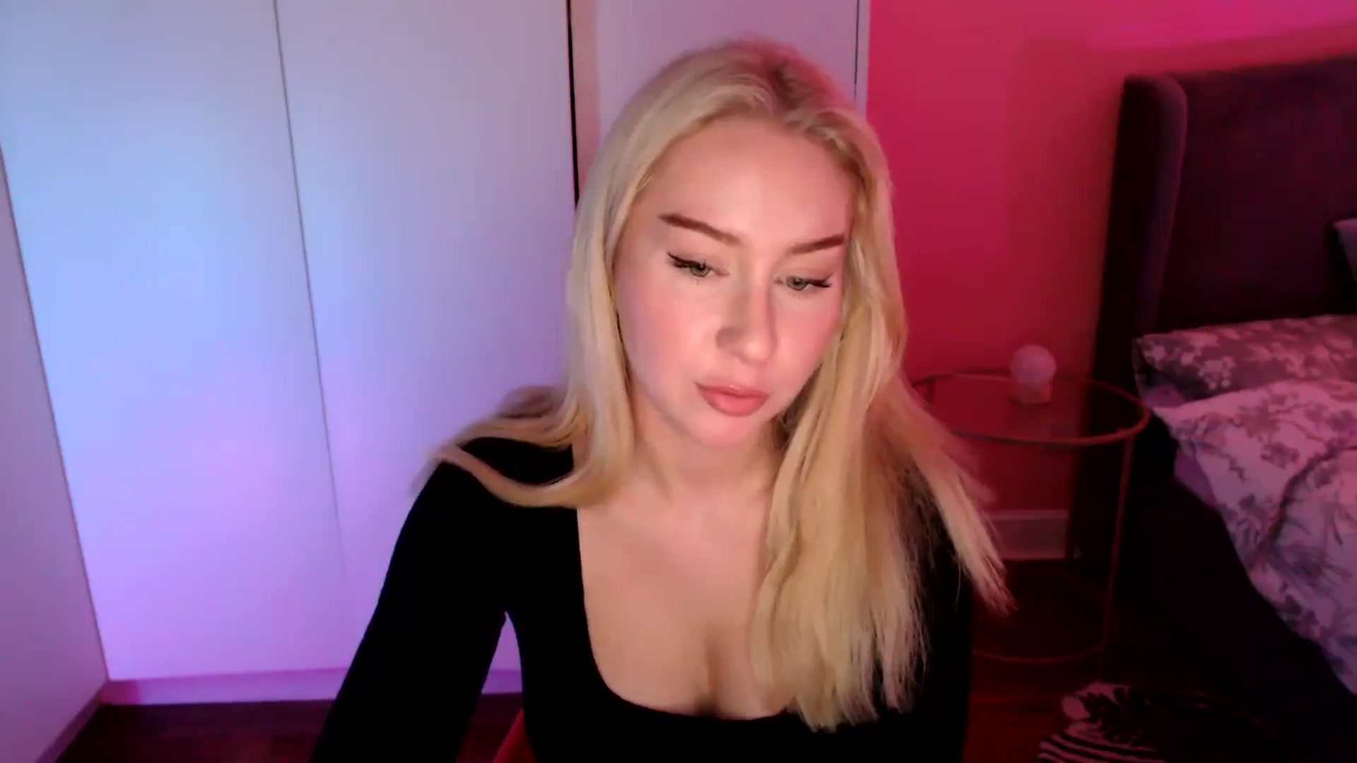 Gallery image thumbnail from PetiteAvax's myfreecams stream on, 11/27/2024, 22:07 image 8 of 20