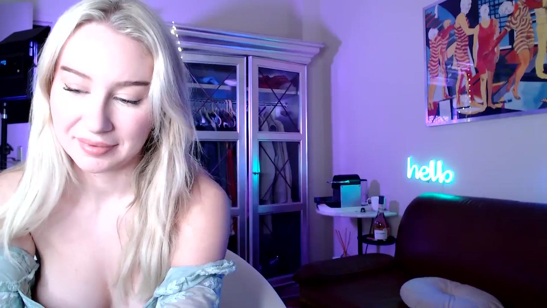 Gallery image thumbnail from PetiteAvax's myfreecams stream on, 12/05/2024, 20:19 image 18 of 20