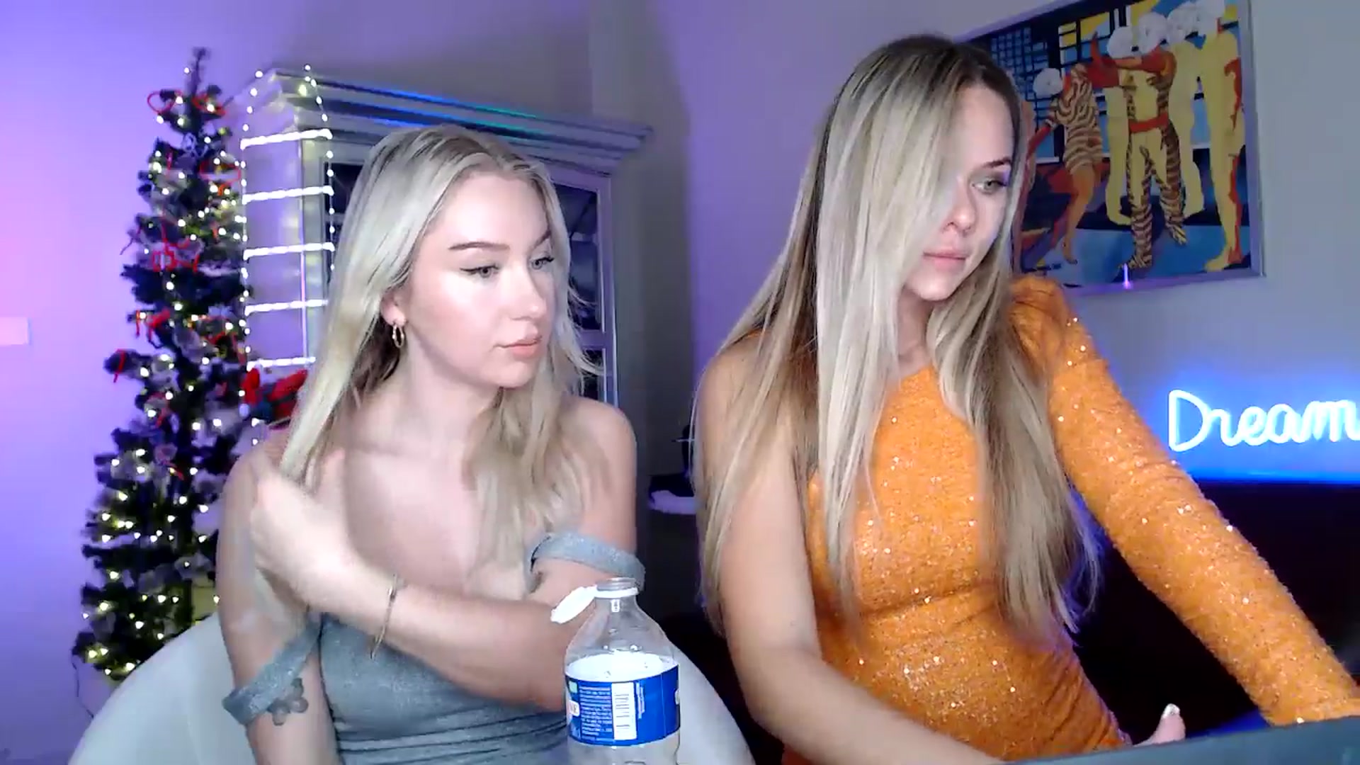 Gallery image thumbnail from PetiteAvax's myfreecams stream on, 12/06/2024, 20:52 image 8 of 20