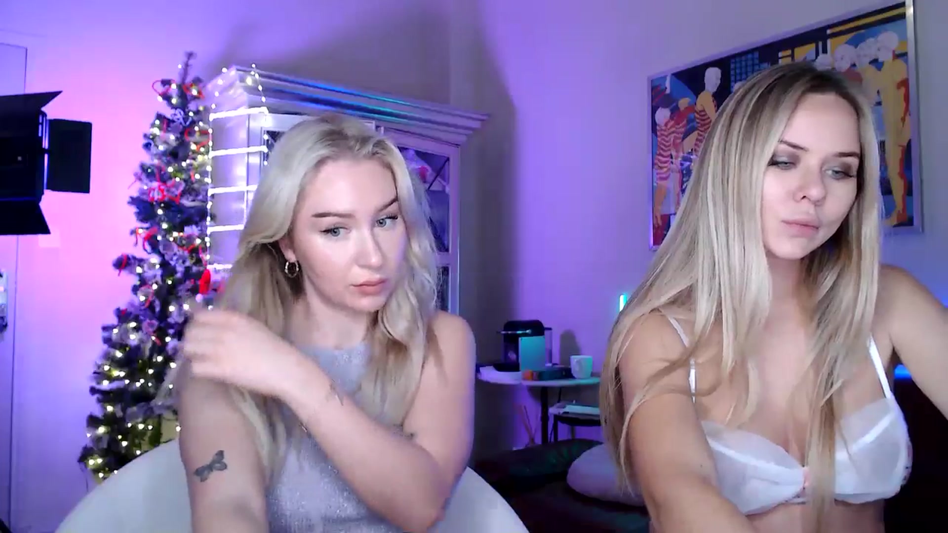 Gallery image thumbnail from PetiteAvax's myfreecams stream on, 12/07/2024, 21:01 image 8 of 20
