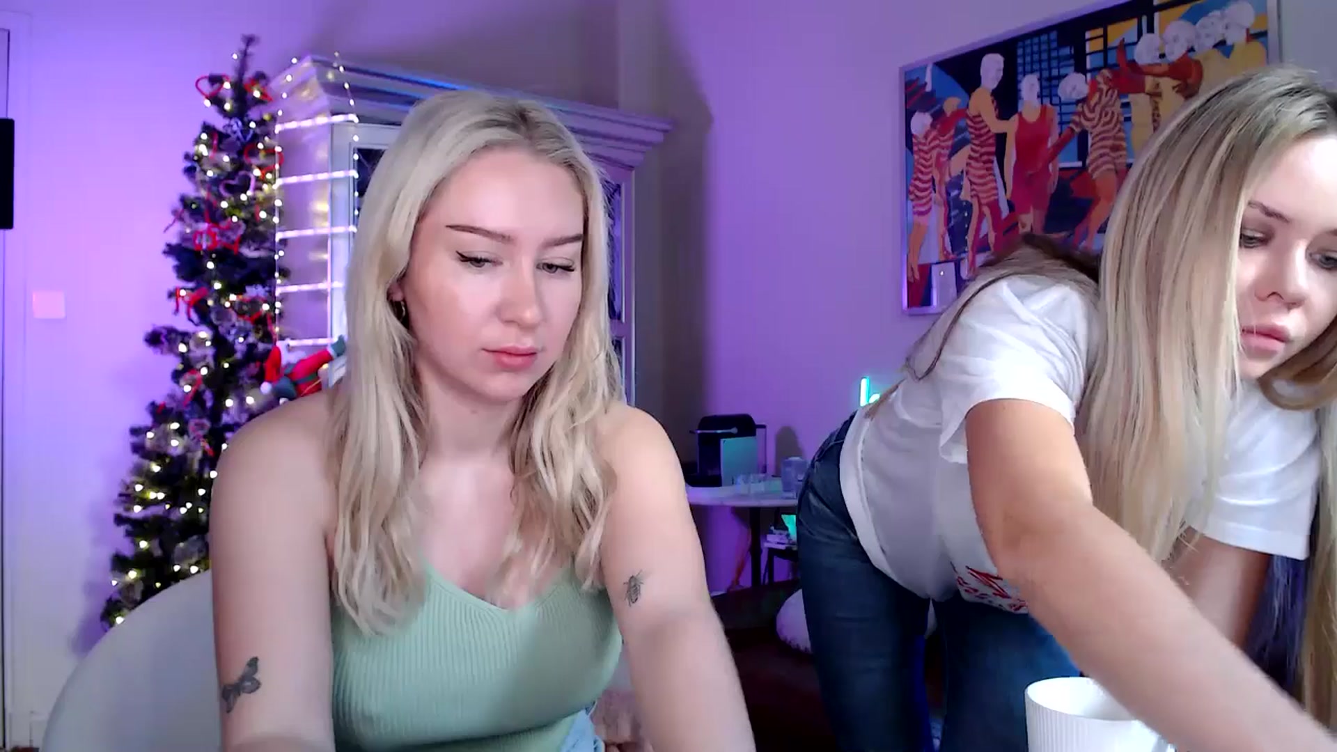 Gallery image thumbnail from PetiteAvax's myfreecams stream on, 12/08/2024, 11:05 image 5 of 20