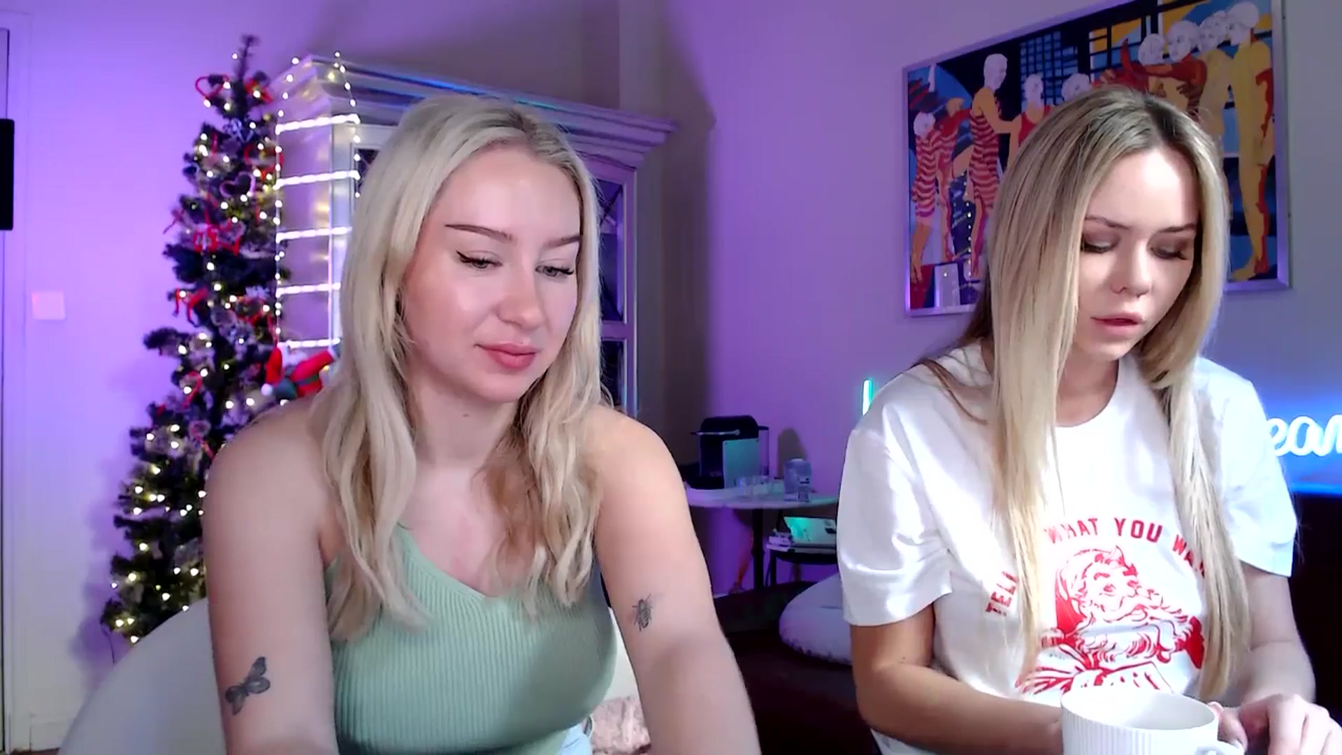 Gallery image thumbnail from PetiteAvax's myfreecams stream on, 12/08/2024, 11:05 image 3 of 20