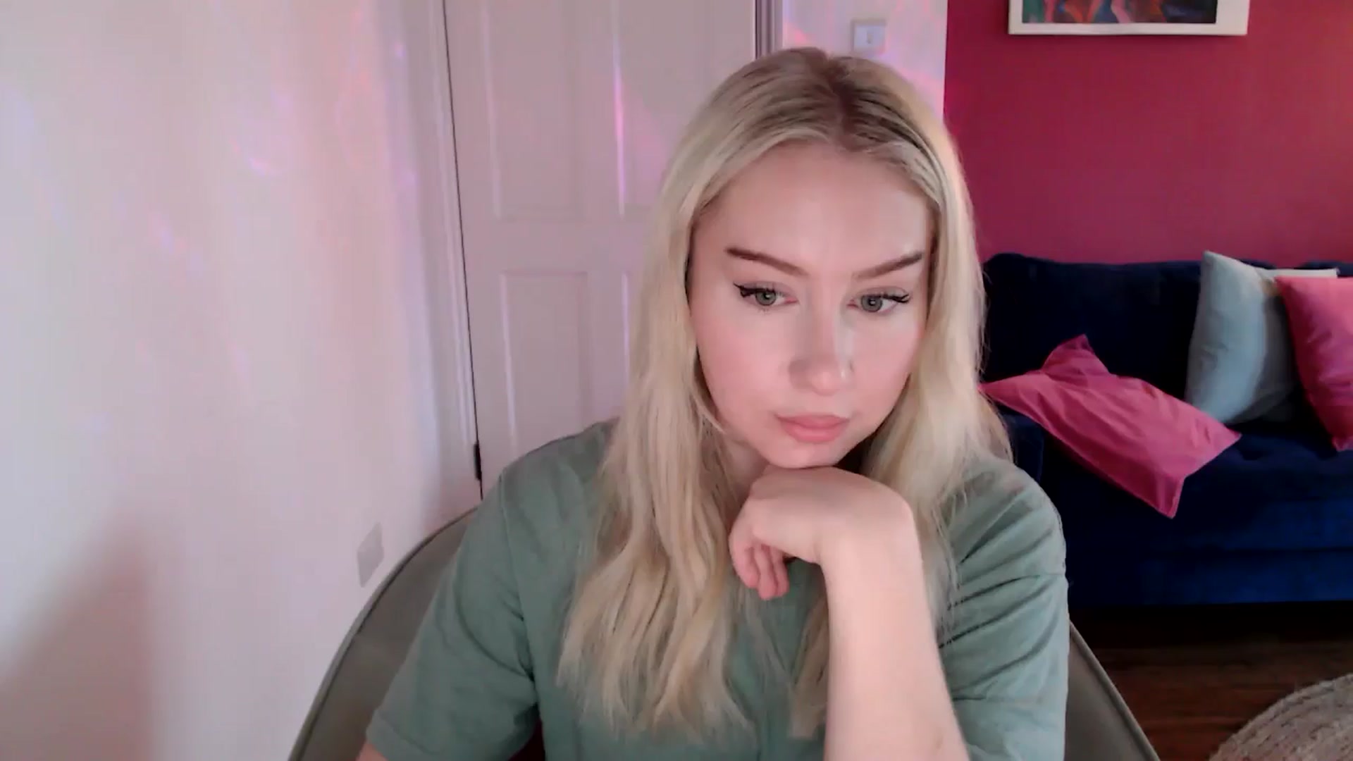 Gallery image thumbnail from PetiteAvax's myfreecams stream on, 12/12/2024, 10:15 image 1 of 20