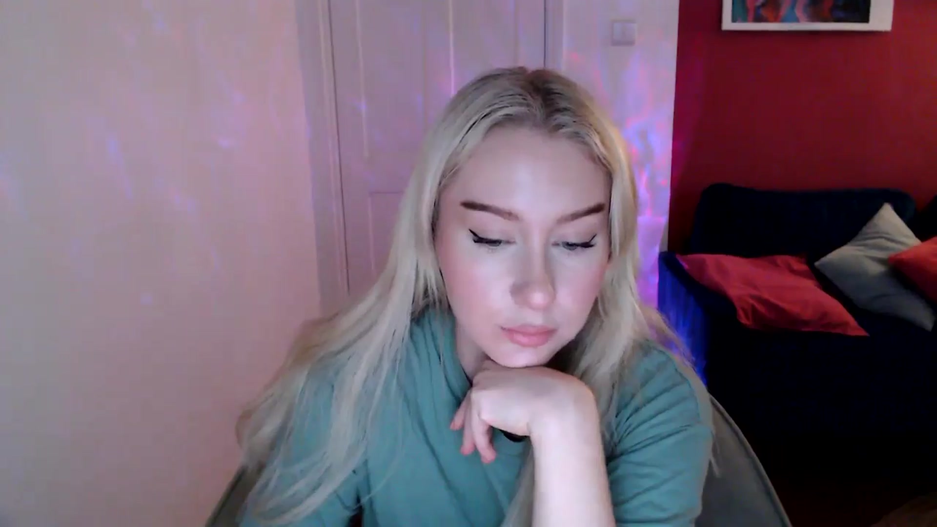 Gallery image thumbnail from PetiteAvax's myfreecams stream on, 12/12/2024, 17:31 image 10 of 20