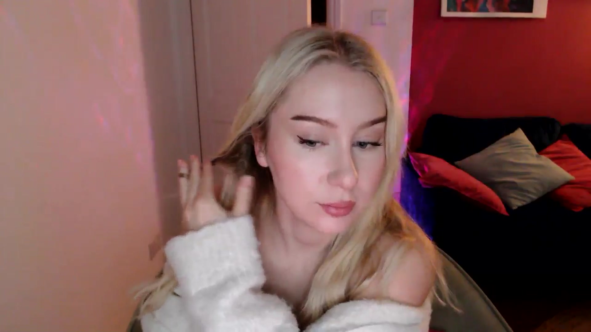 Gallery image thumbnail from PetiteAvax's myfreecams stream on, 12/13/2024, 17:51 image 20 of 20