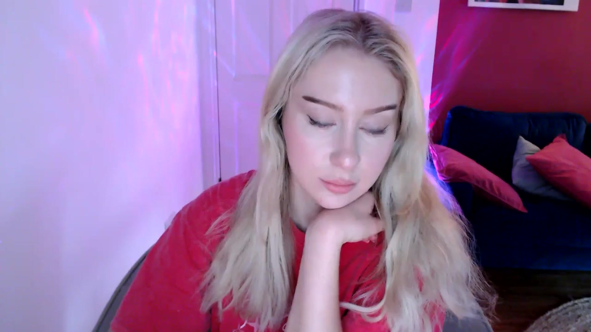 Gallery image thumbnail from PetiteAvax's myfreecams stream on, 12/14/2024, 15:28 image 10 of 20