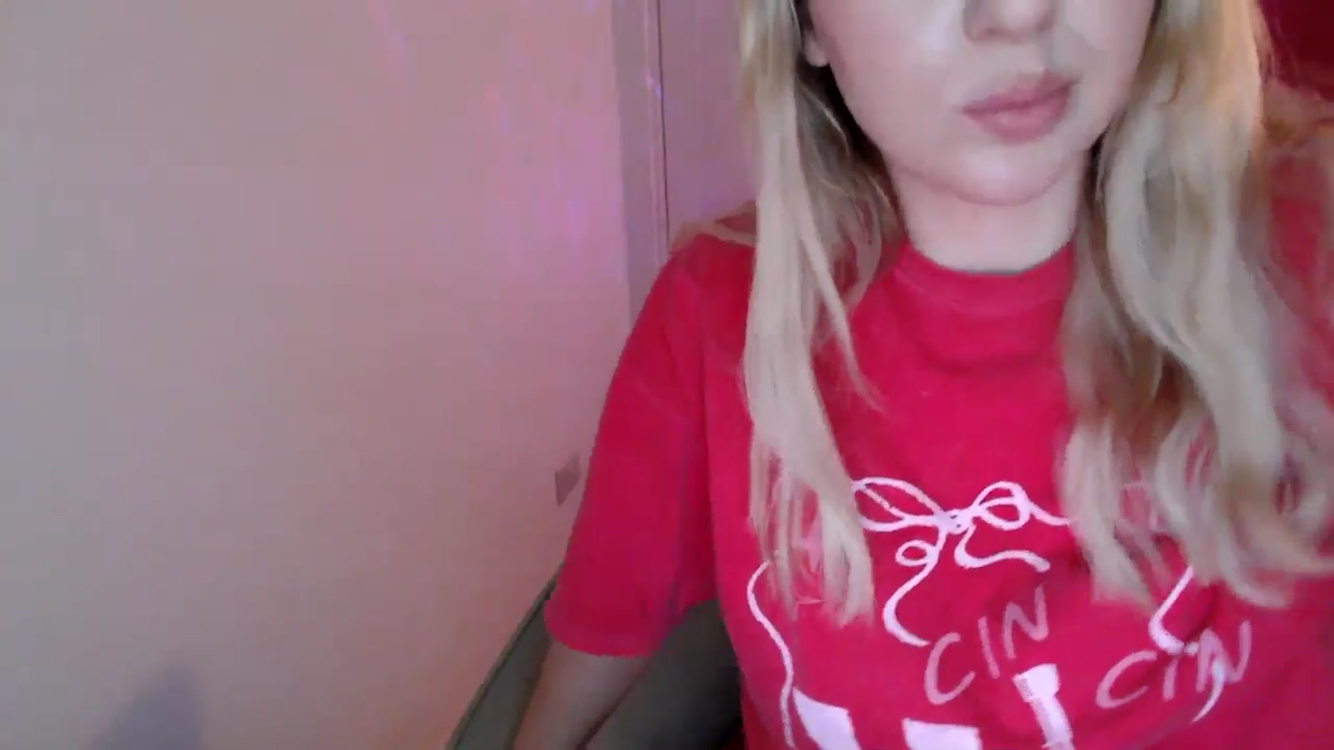 Gallery image thumbnail from PetiteAvax's myfreecams stream on, 12/14/2024, 18:21 image 7 of 20