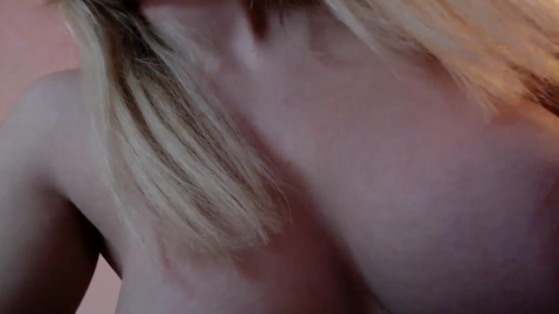 Gallery image thumbnail from PetiteAvax's myfreecams stream on, 12/15/2024, 19:55 image 17 of 20